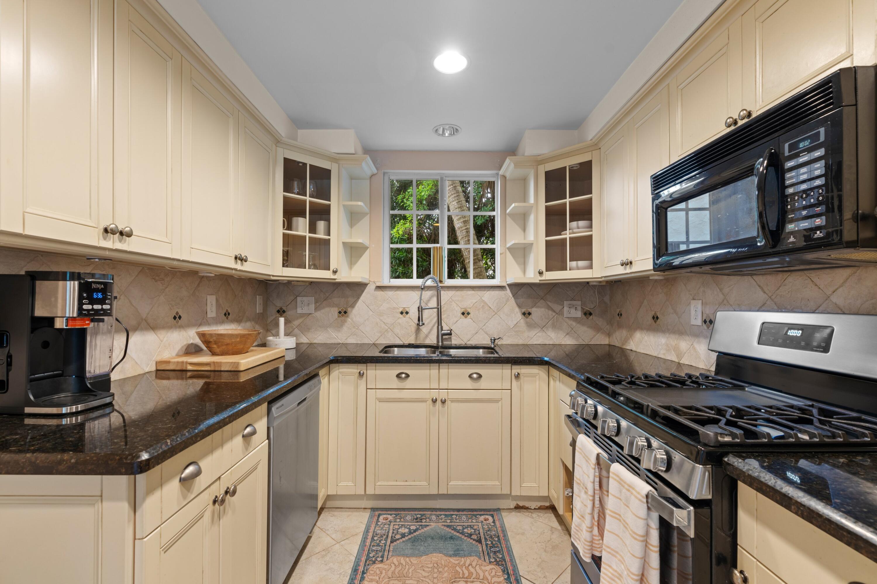 217 Lytton West Palm Beach, FL 33405