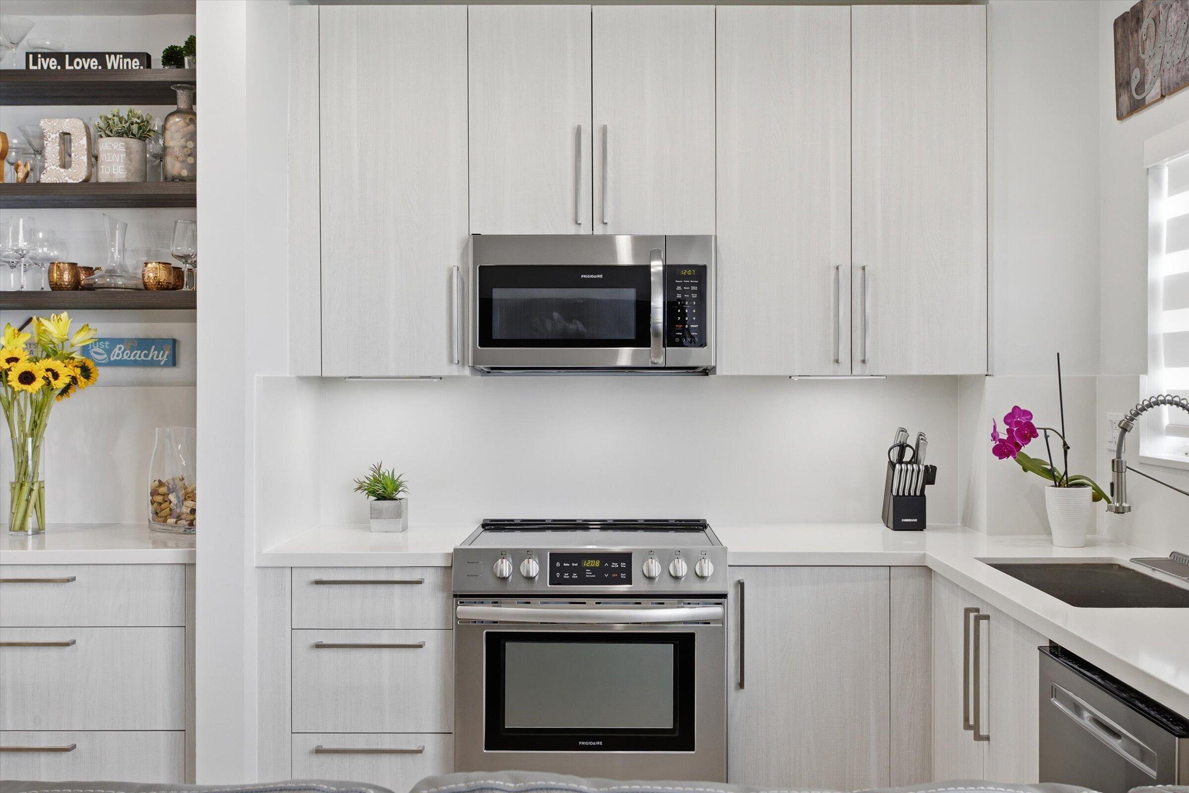 4747 Collins #1109 Miami Beach, FL 33140