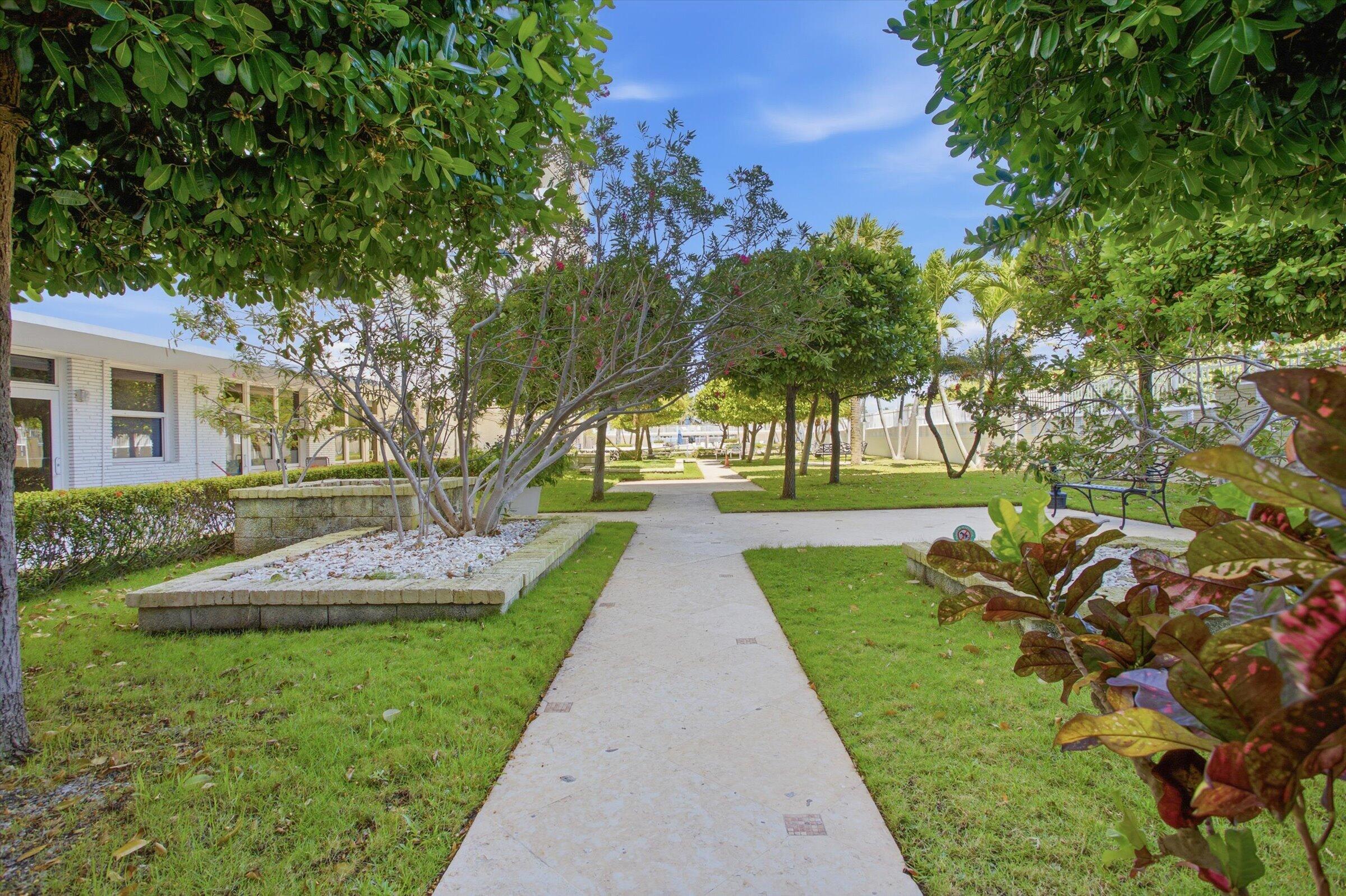 4747 Collins #1109 Miami Beach, FL 33140