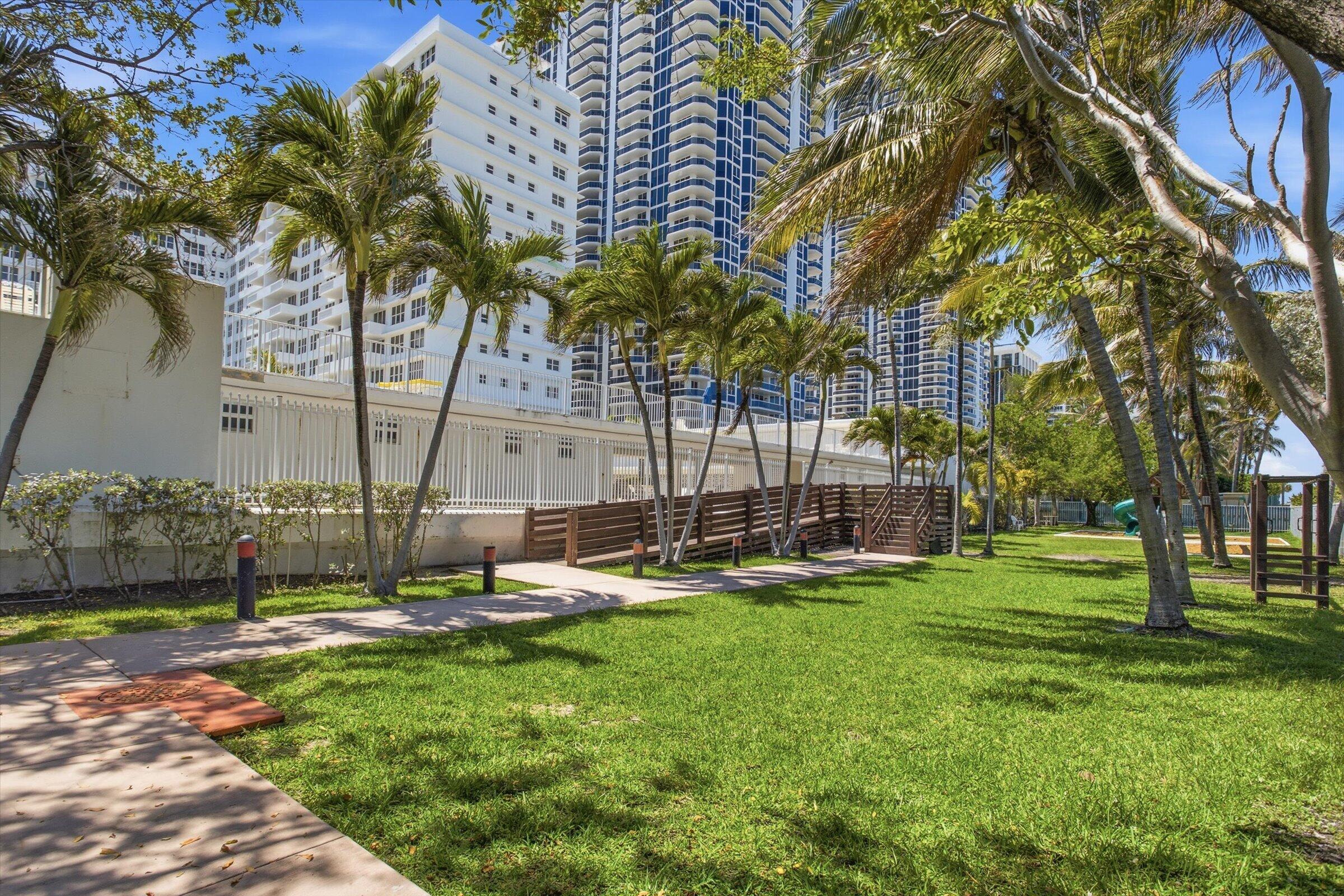 4747 Collins #1109 Miami Beach, FL 33140
