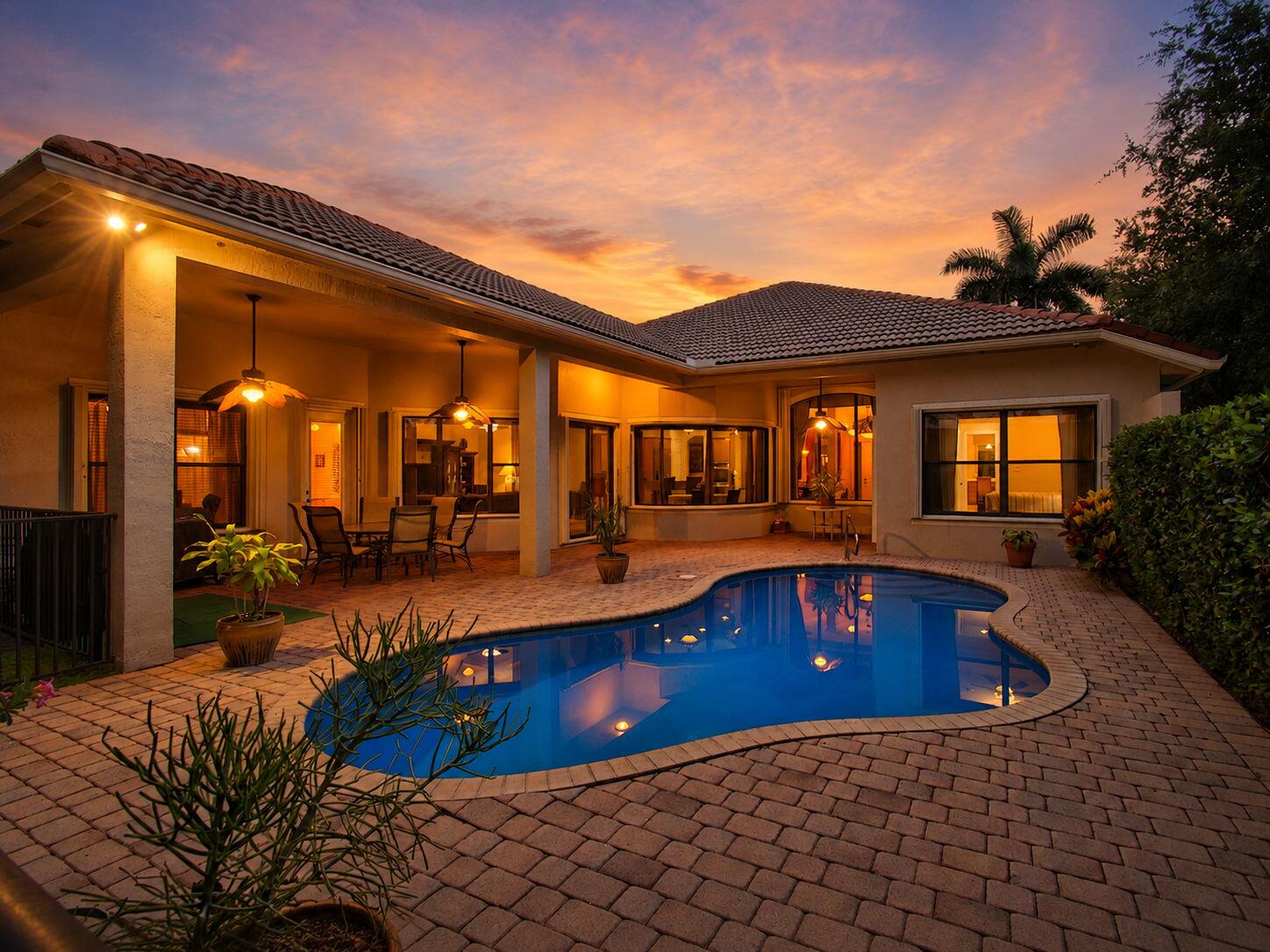 16211 Rosecroft