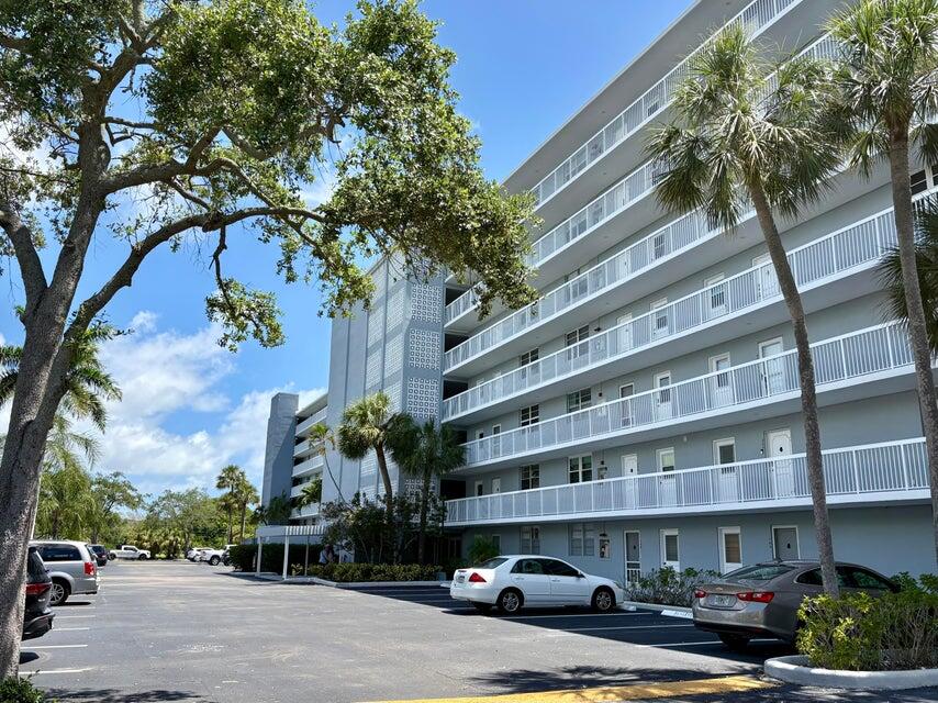 5700 NW 2nd #202