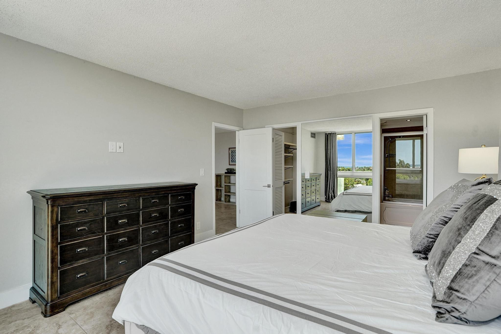 2715 N Ocean #6C Fort Lauderdale, FL 33308