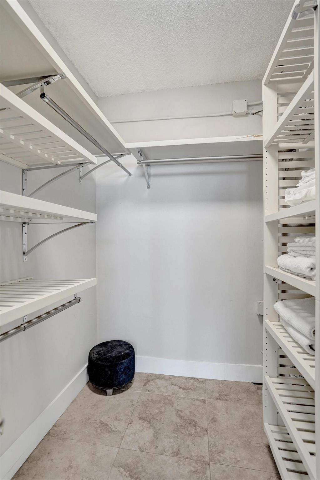 2715 N Ocean #6C Fort Lauderdale, FL 33308