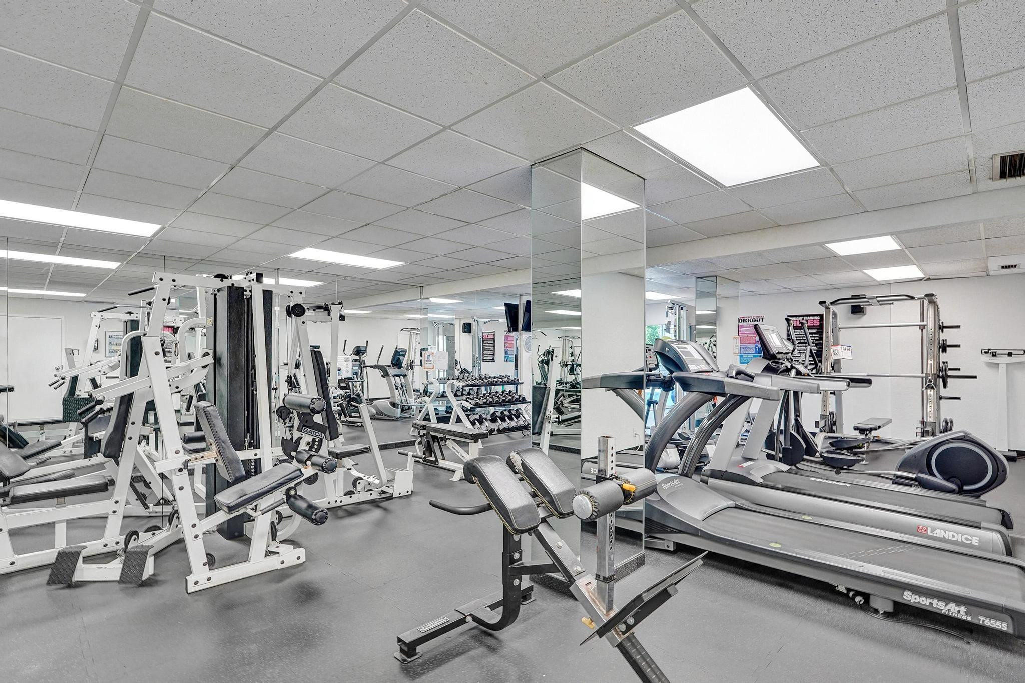 2715 N Ocean #6C Fort Lauderdale, FL 33308