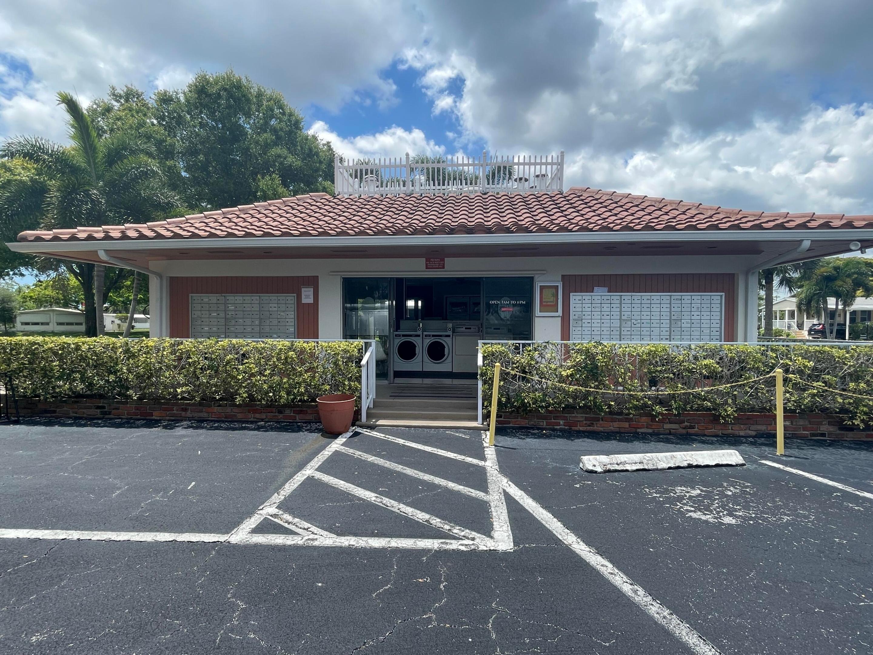 8294 E Clb Rd Boca Raton, FL 33433