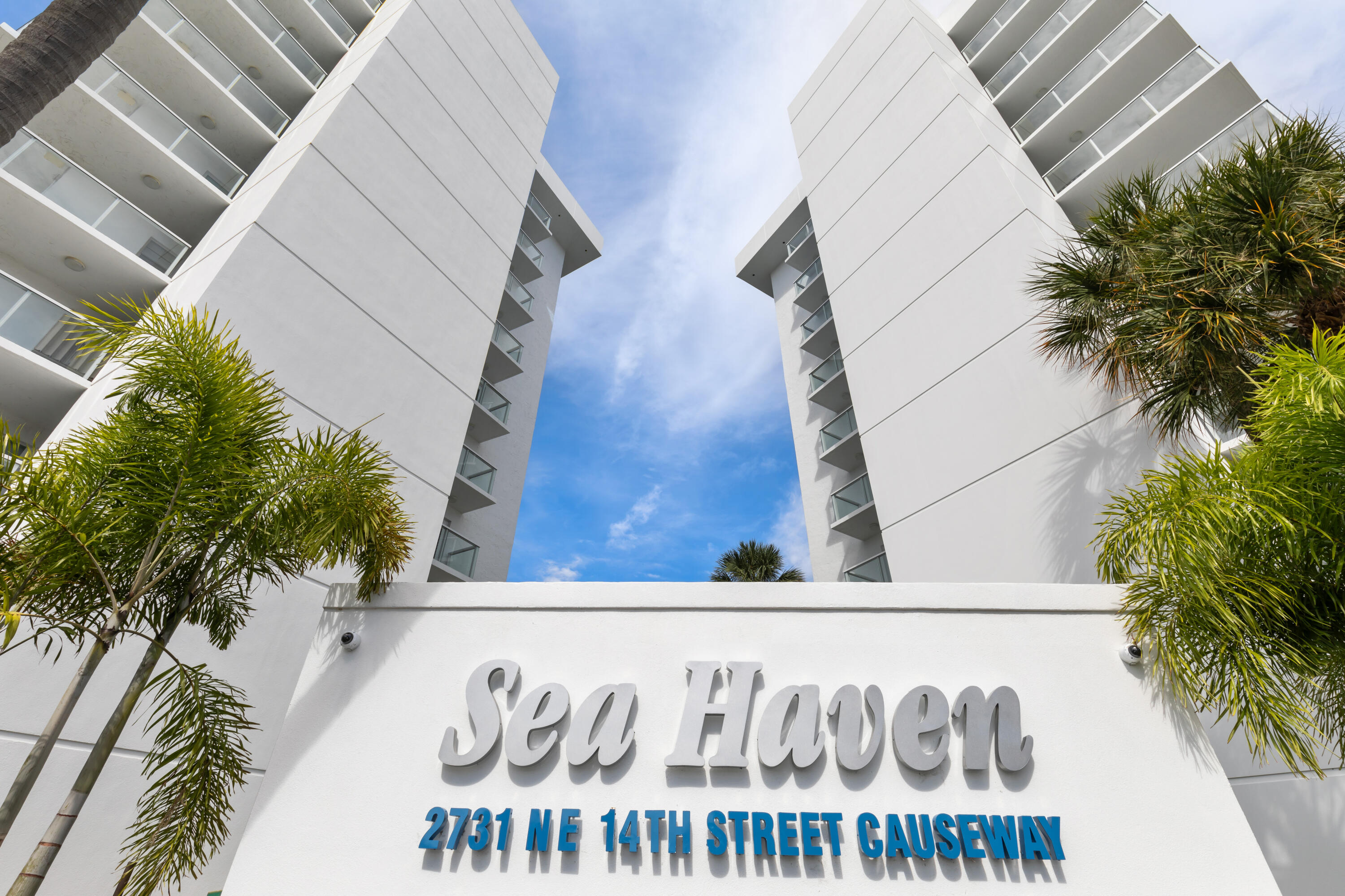 2731 NE 14th St Cswy #407