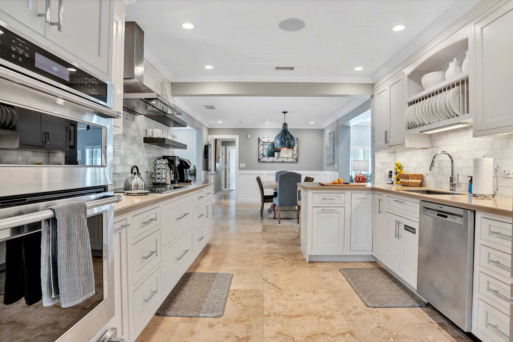 2013 NE 32nd Ave Fort Lauderdale, FL 33305