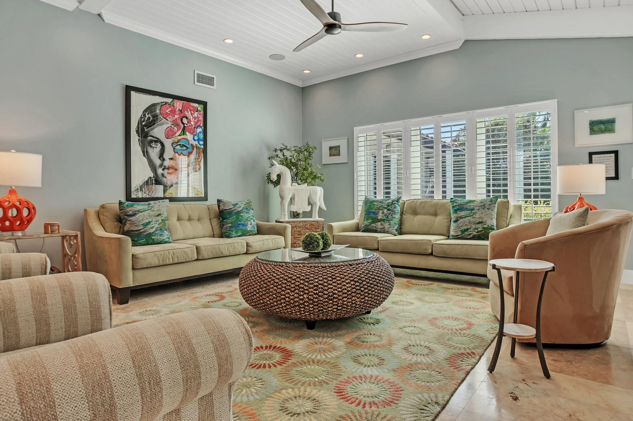 2013 NE 32nd Ave Fort Lauderdale, FL 33305