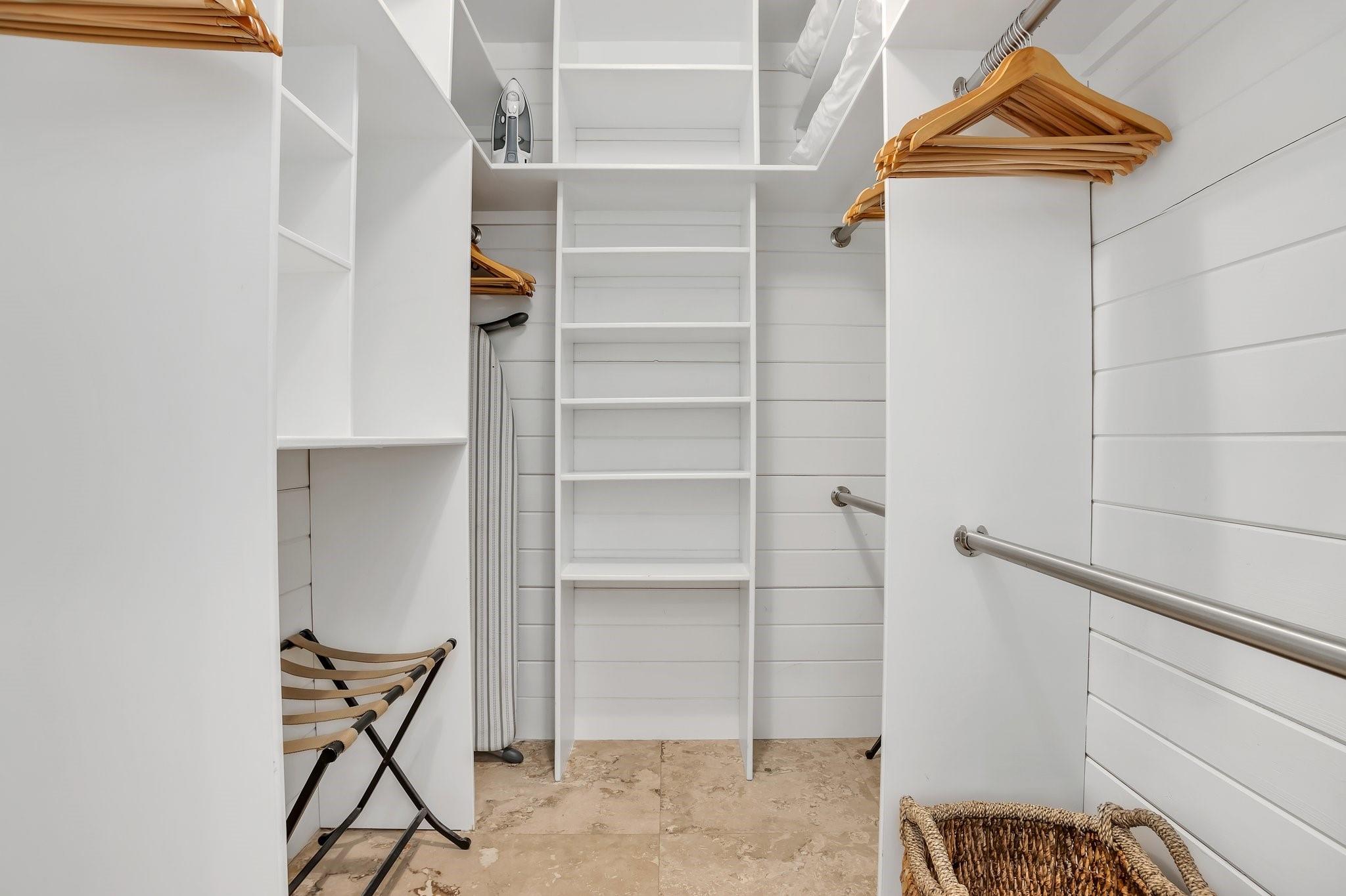 2013 NE 32nd Ave Fort Lauderdale, FL 33305