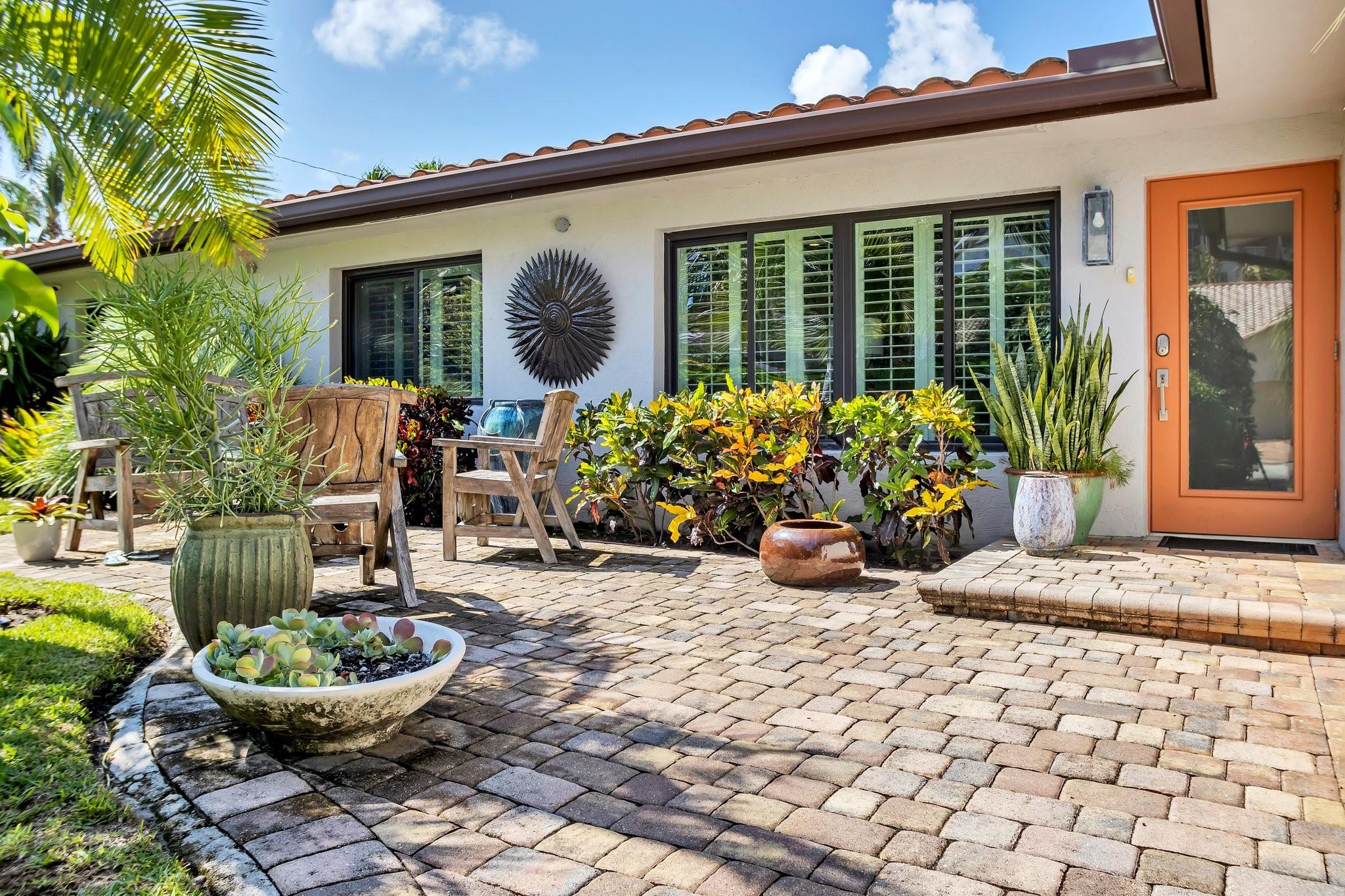 2013 NE 32nd Ave Fort Lauderdale, FL 33305