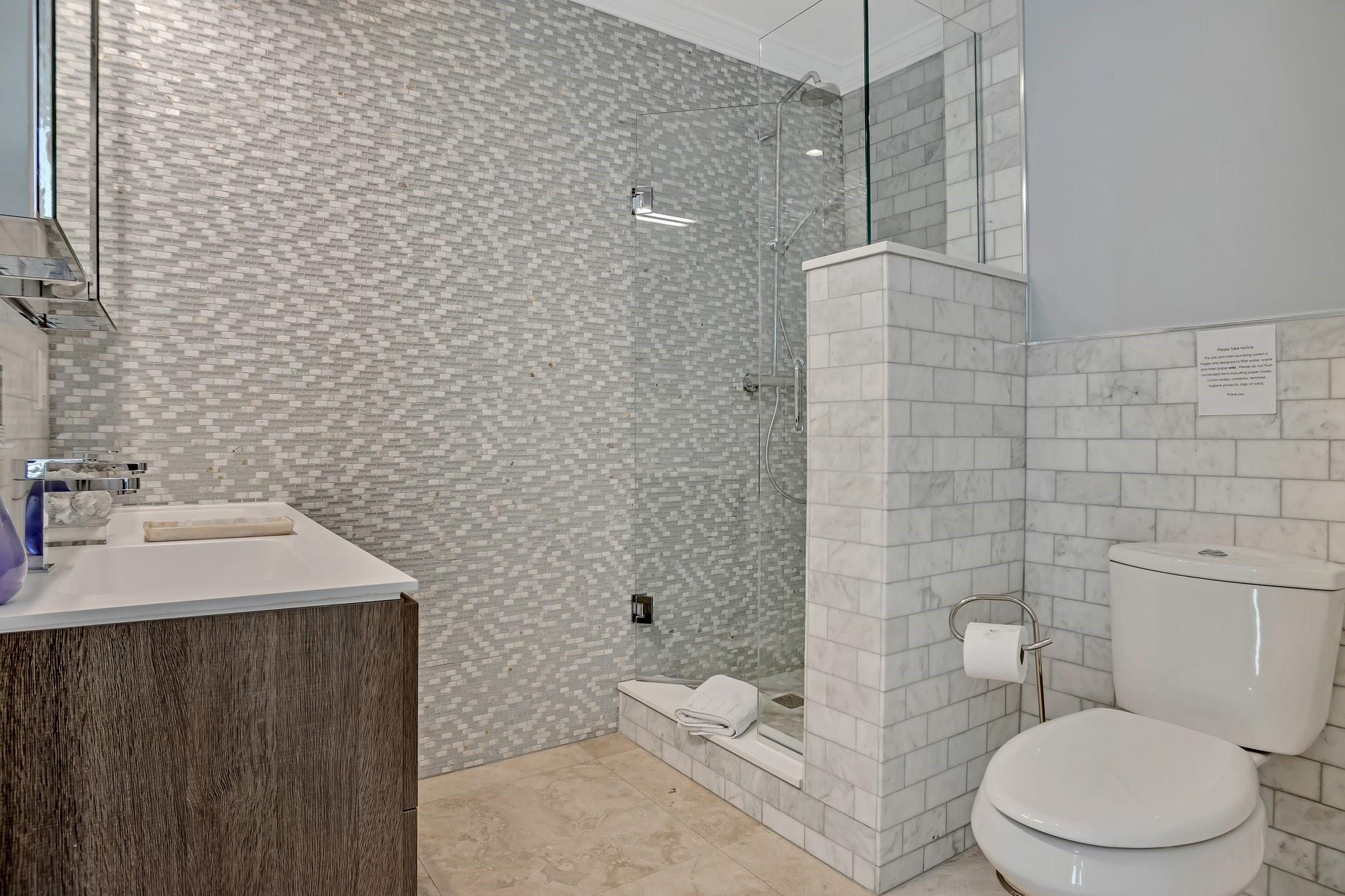 2013 NE 32nd Ave Fort Lauderdale, FL 33305