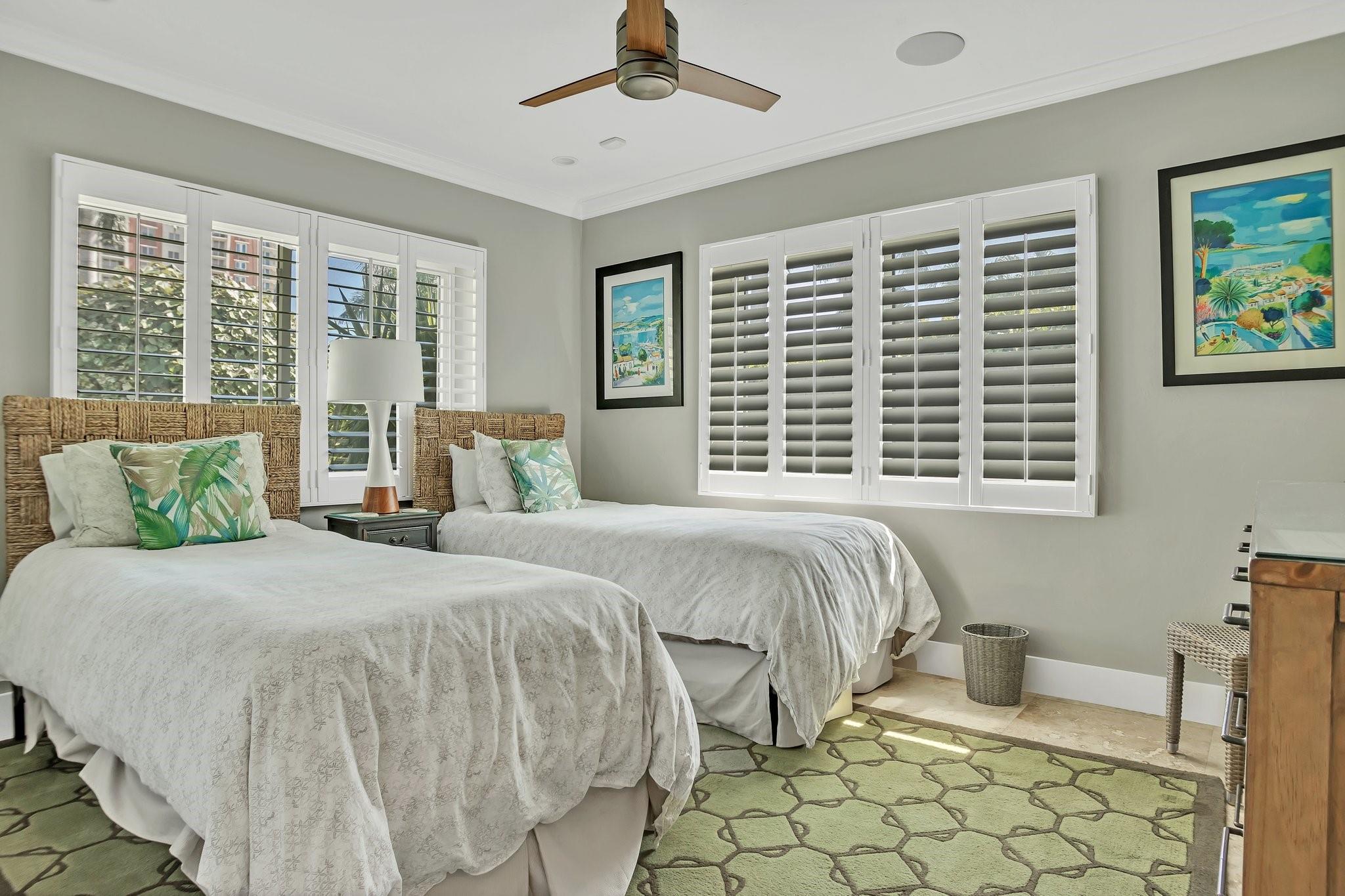 2013 NE 32nd Ave Fort Lauderdale, FL 33305