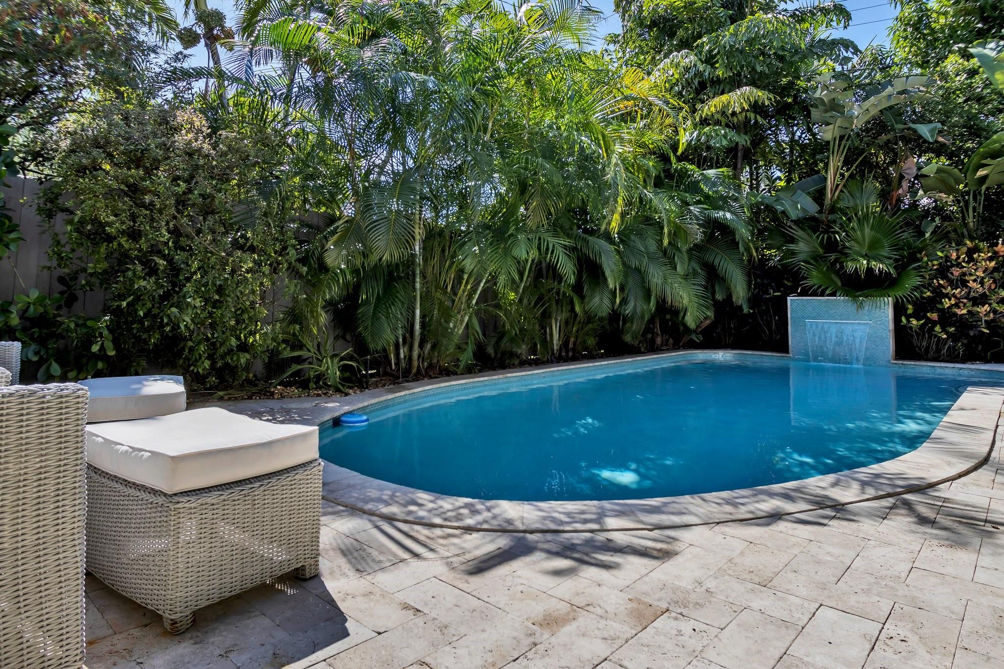 2013 NE 32nd Ave Fort Lauderdale, FL 33305