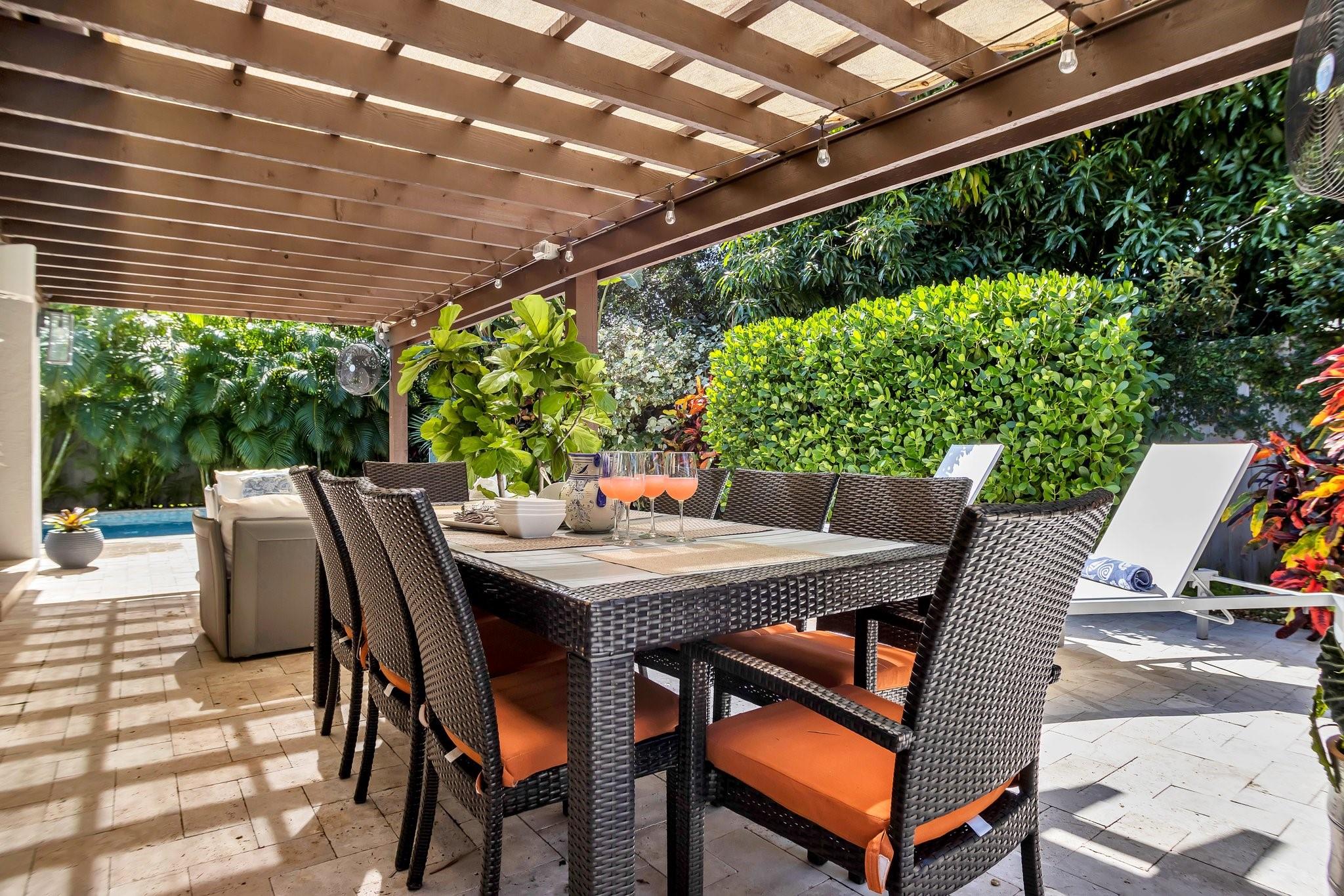 2013 NE 32nd Ave Fort Lauderdale, FL 33305