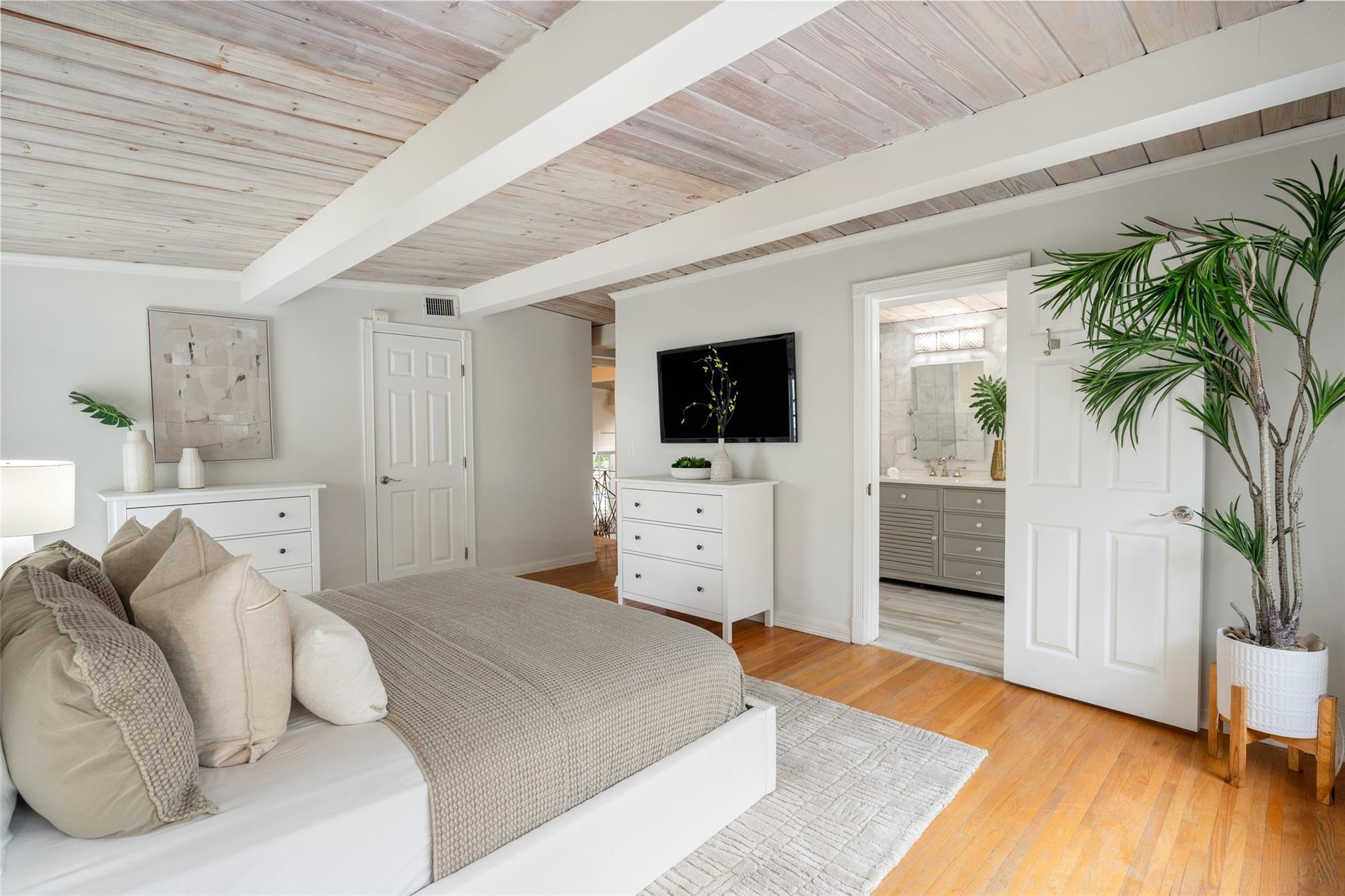 1900 Admirals Way Fort Lauderdale, FL 33316