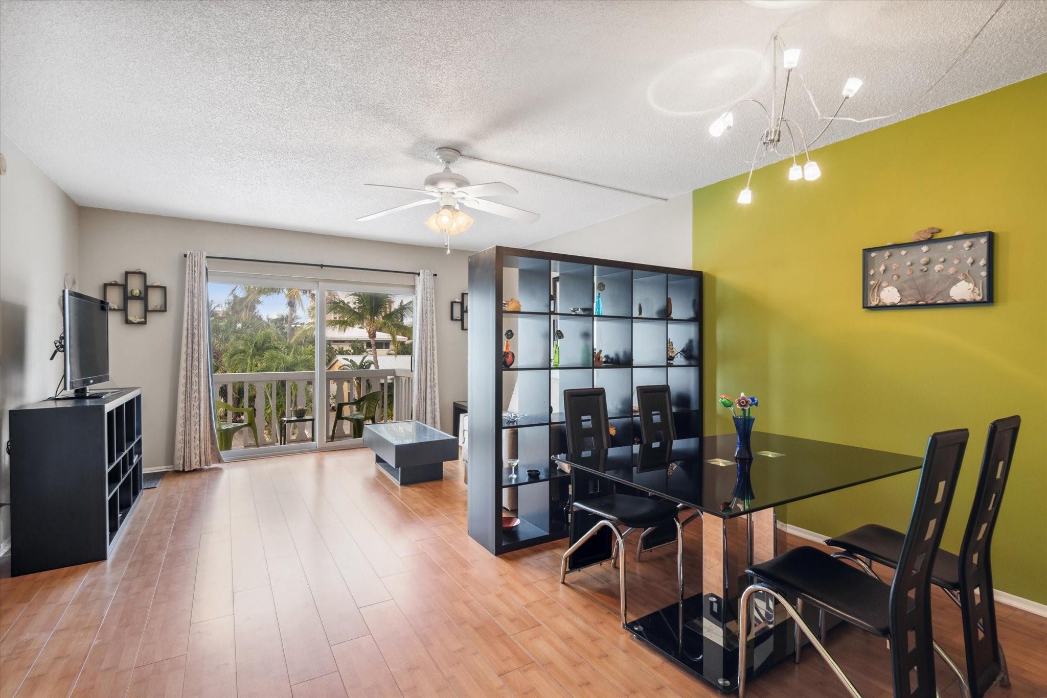 424 N Riverside Dr #204