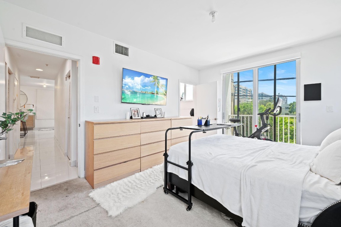 2651 NE 212th #201 Aventura, FL 33180