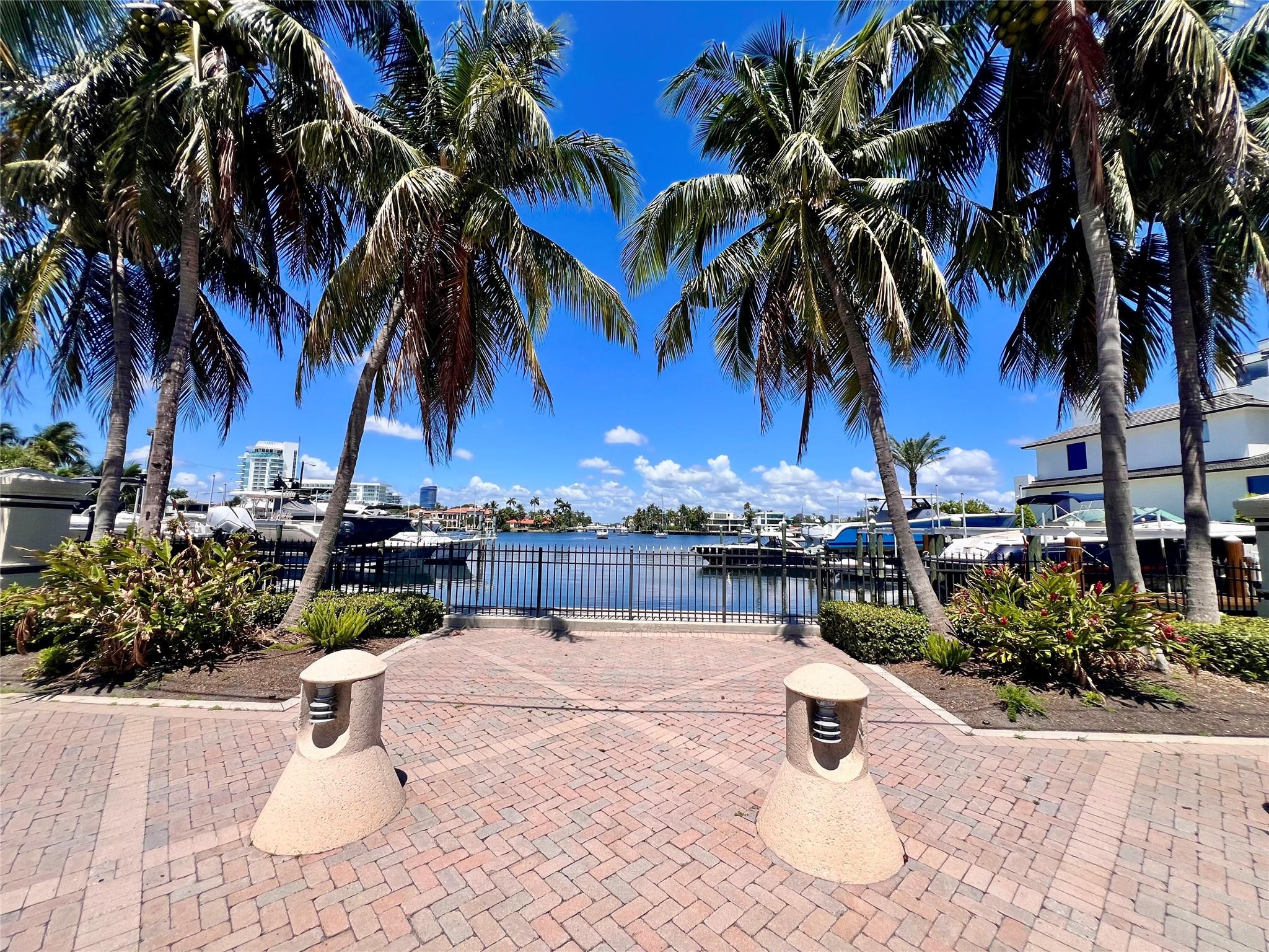 23 Isla Bahia Dr Fort Lauderdale, FL 33316