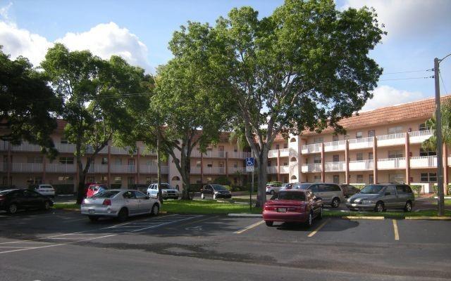 8861 Sunrise Lks Blvd #305