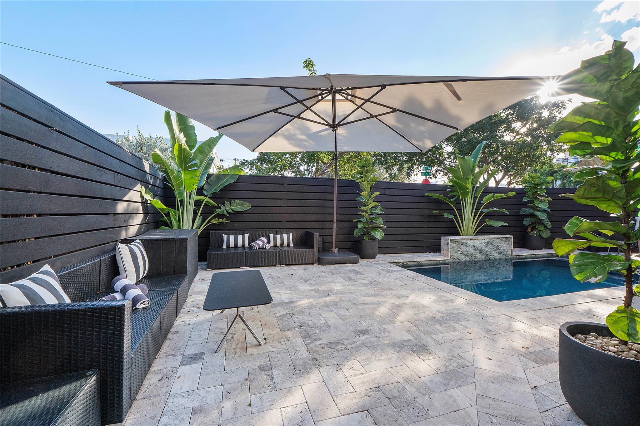 500 NE 14th Ave Fort Lauderdale, FL 33301