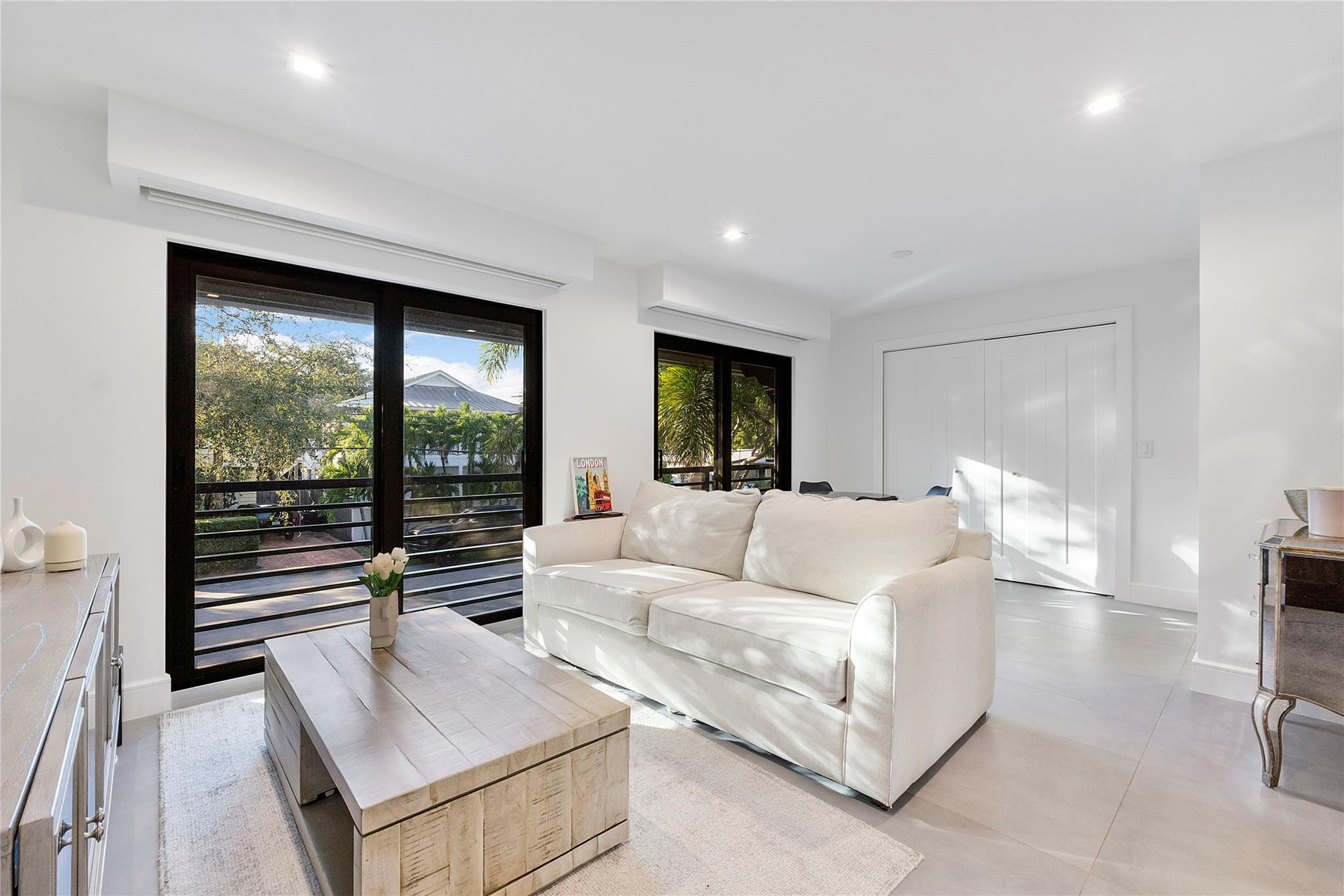 500 NE 14th Ave Fort Lauderdale, FL 33301