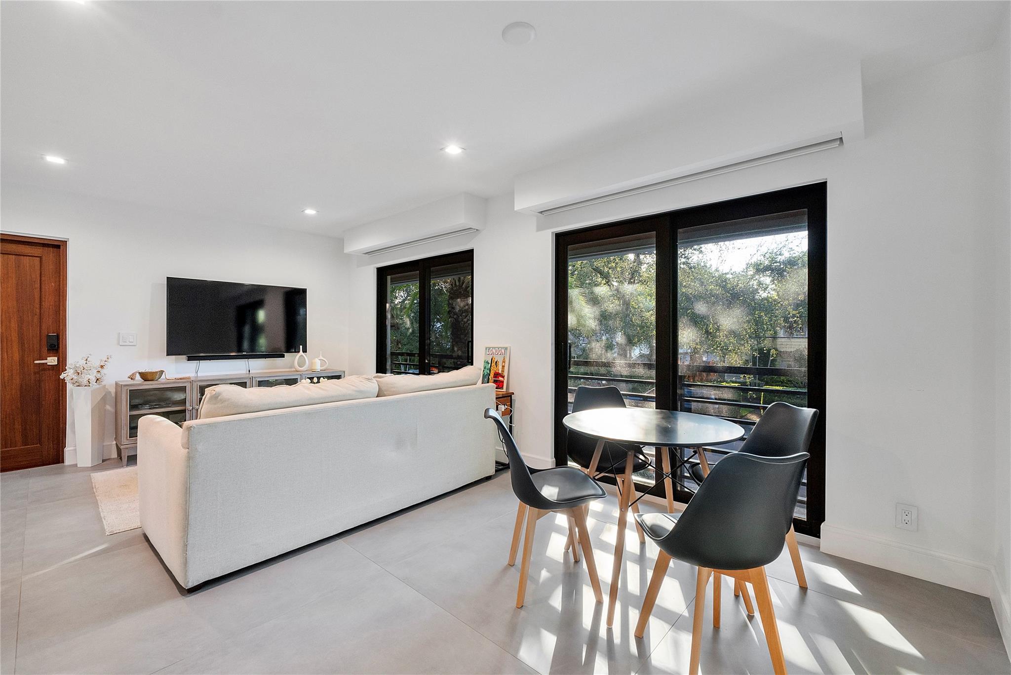 500 NE 14th Ave Fort Lauderdale, FL 33301