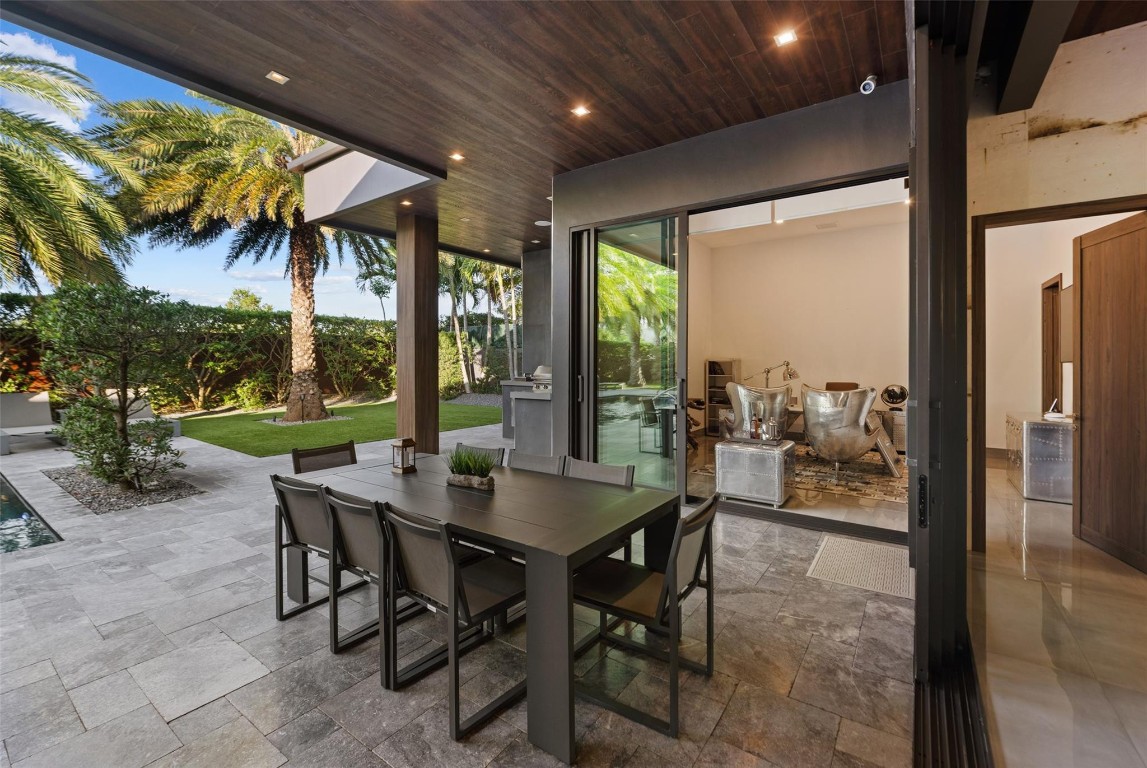 2213 NE 37th Dr Fort Lauderdale, FL 33308