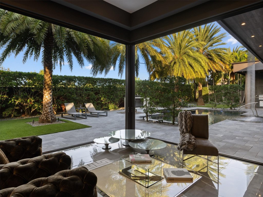 2213 NE 37th Dr Fort Lauderdale, FL 33308