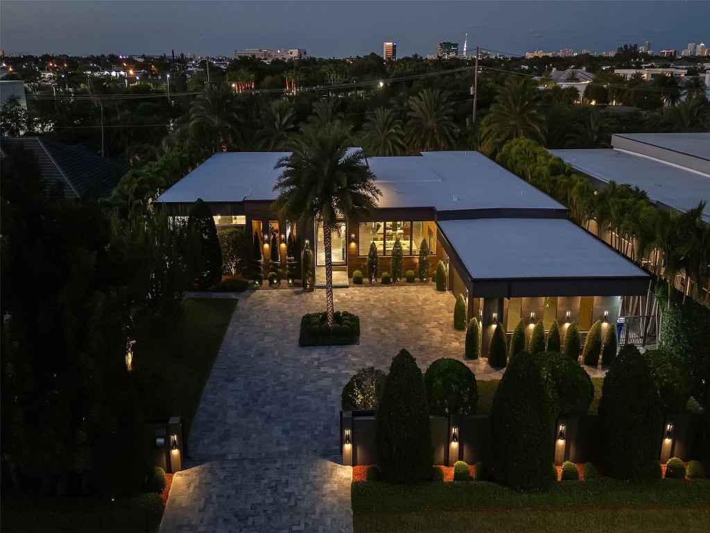 2213 NE 37th Dr Fort Lauderdale, FL 33308