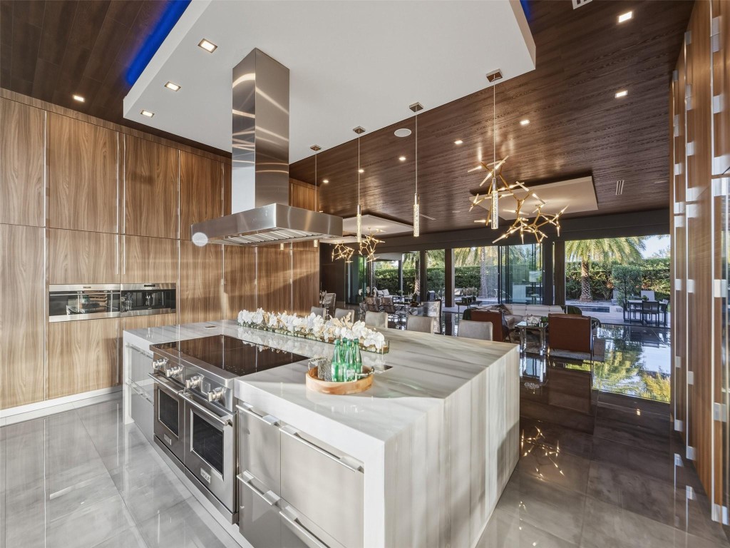 2213 NE 37th Dr Fort Lauderdale, FL 33308