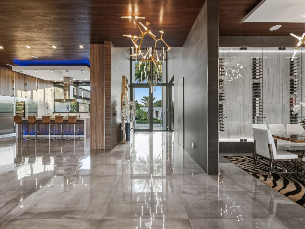 2213 NE 37th Dr Fort Lauderdale, FL 33308