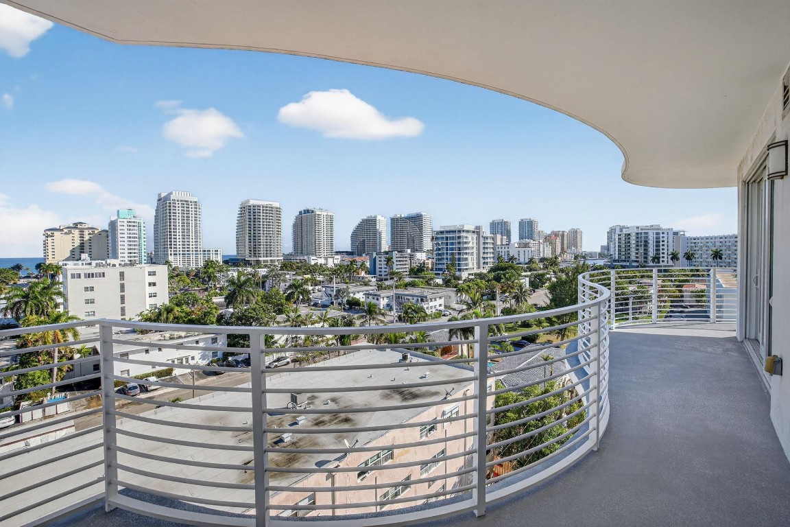 612 Bayshore #702 Fort Lauderdale, FL 33304