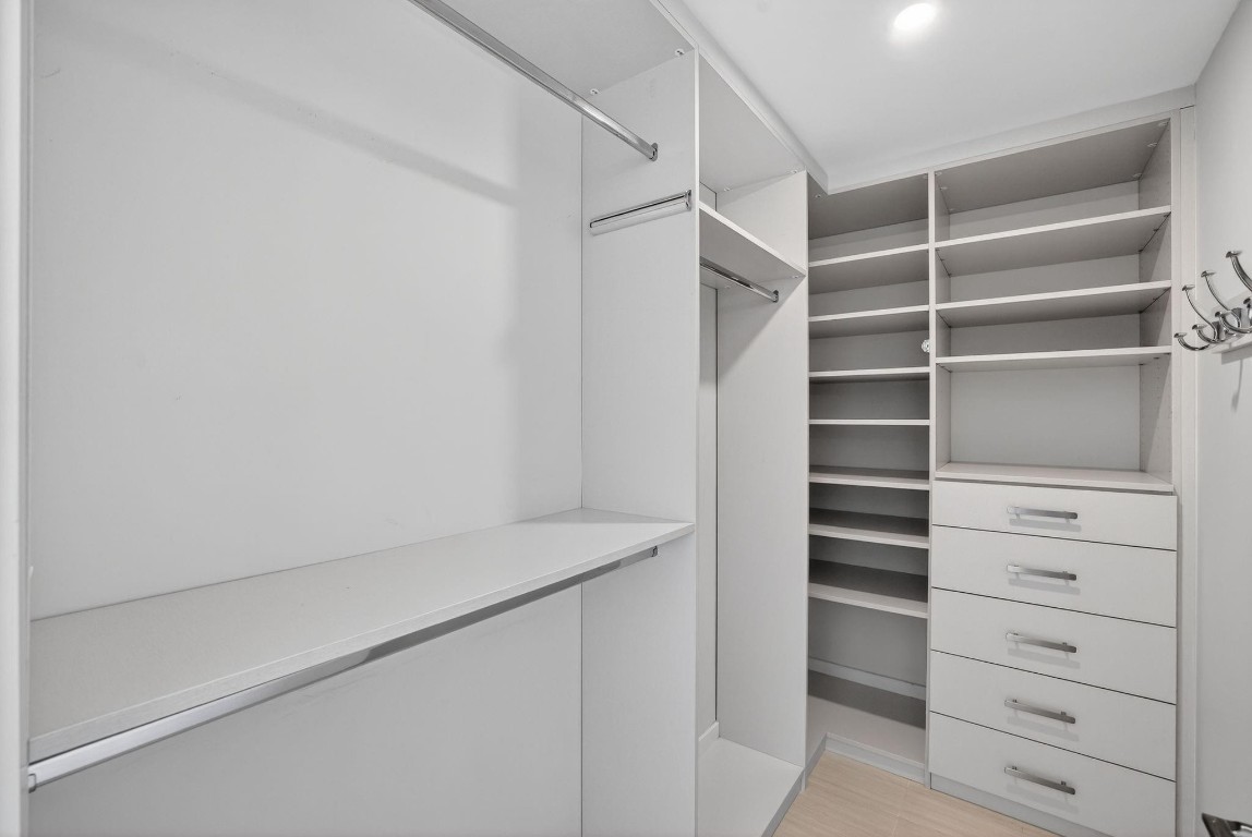 612 Bayshore #702 Fort Lauderdale, FL 33304