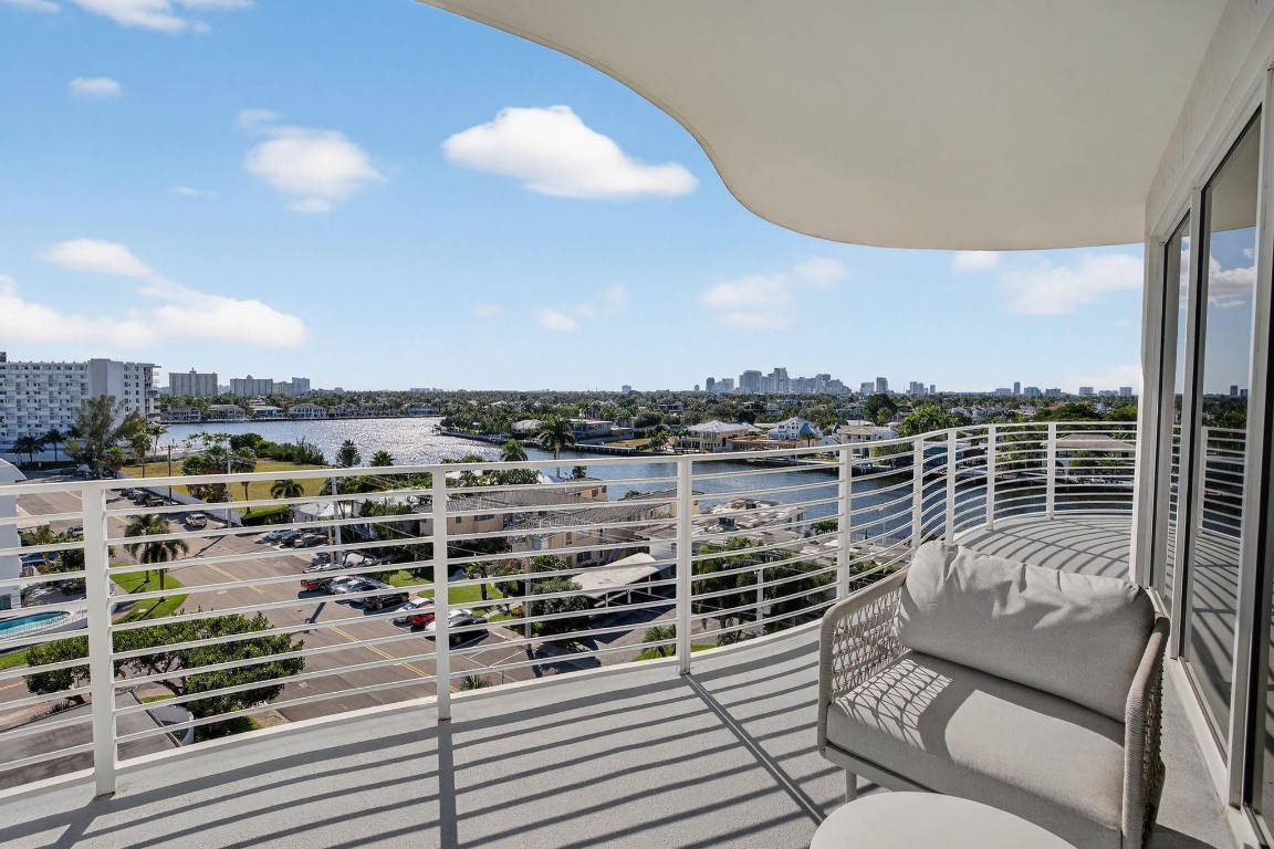 612 Bayshore #702 Fort Lauderdale, FL 33304
