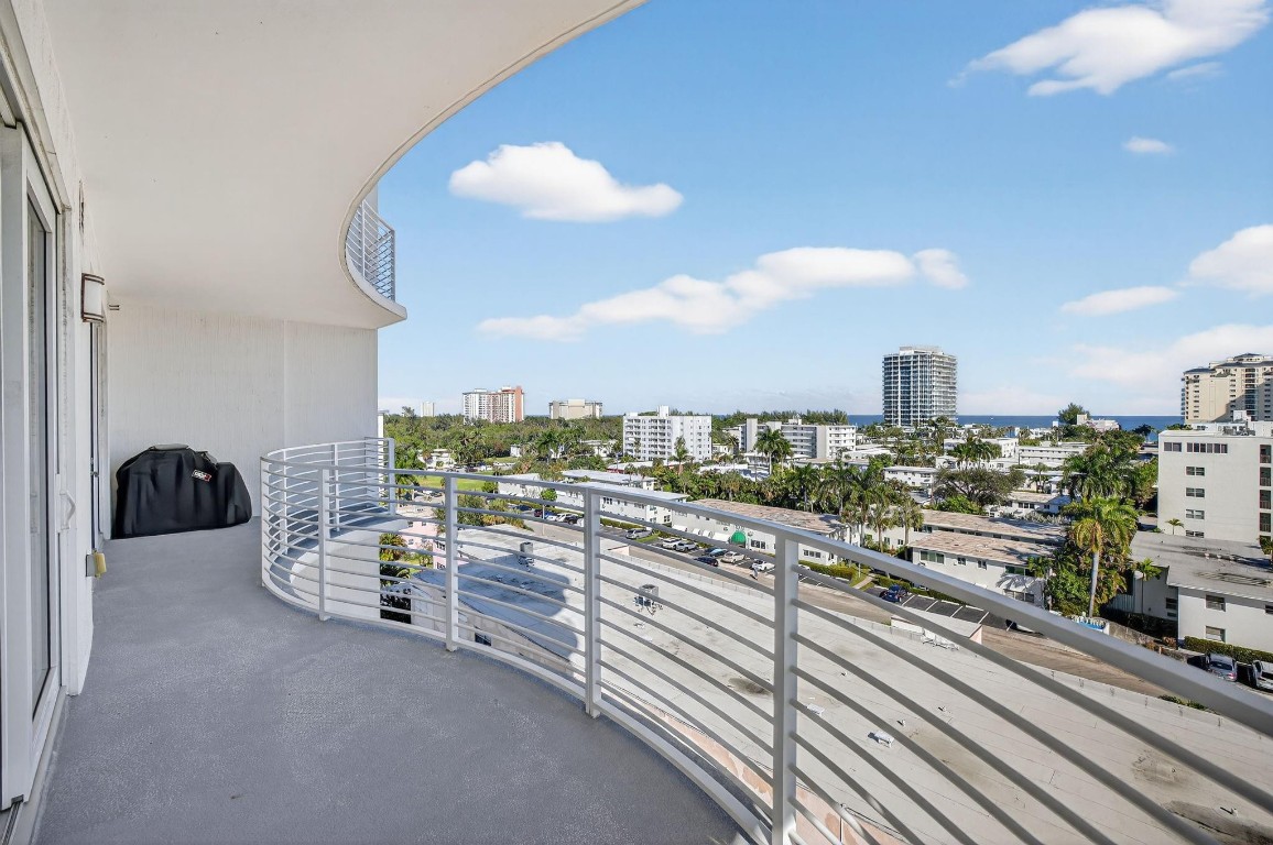 612 Bayshore #702 Fort Lauderdale, FL 33304