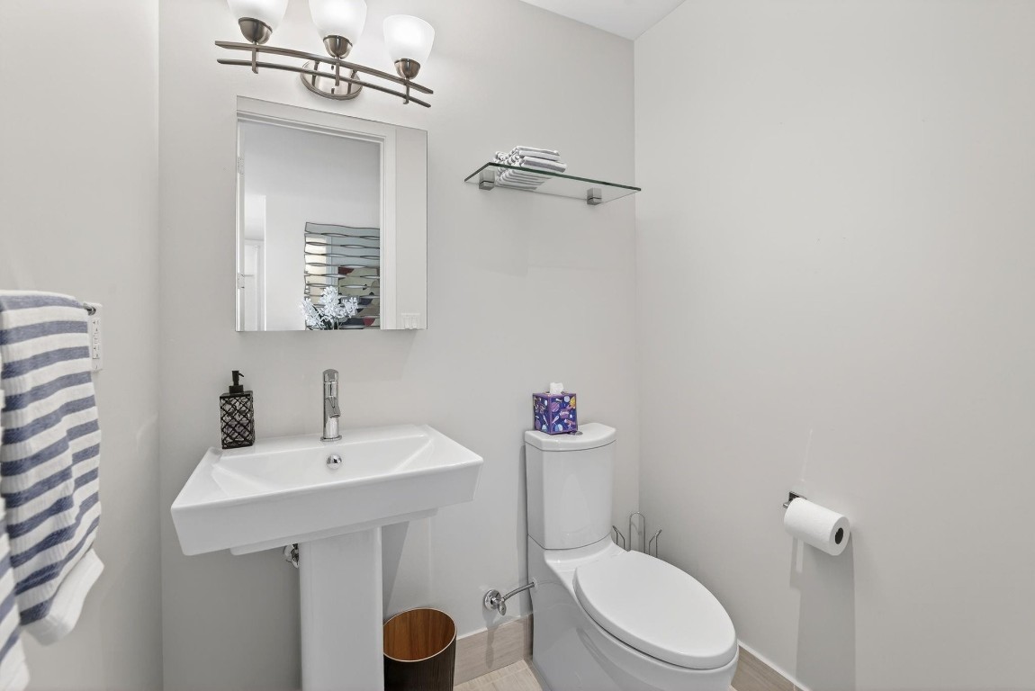 612 Bayshore #702 Fort Lauderdale, FL 33304