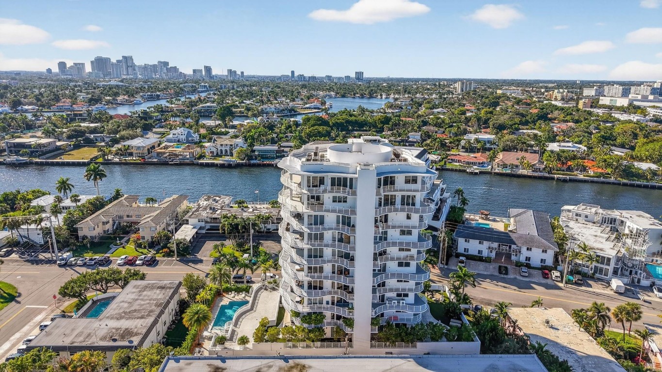 612 Bayshore #702 Fort Lauderdale, FL 33304