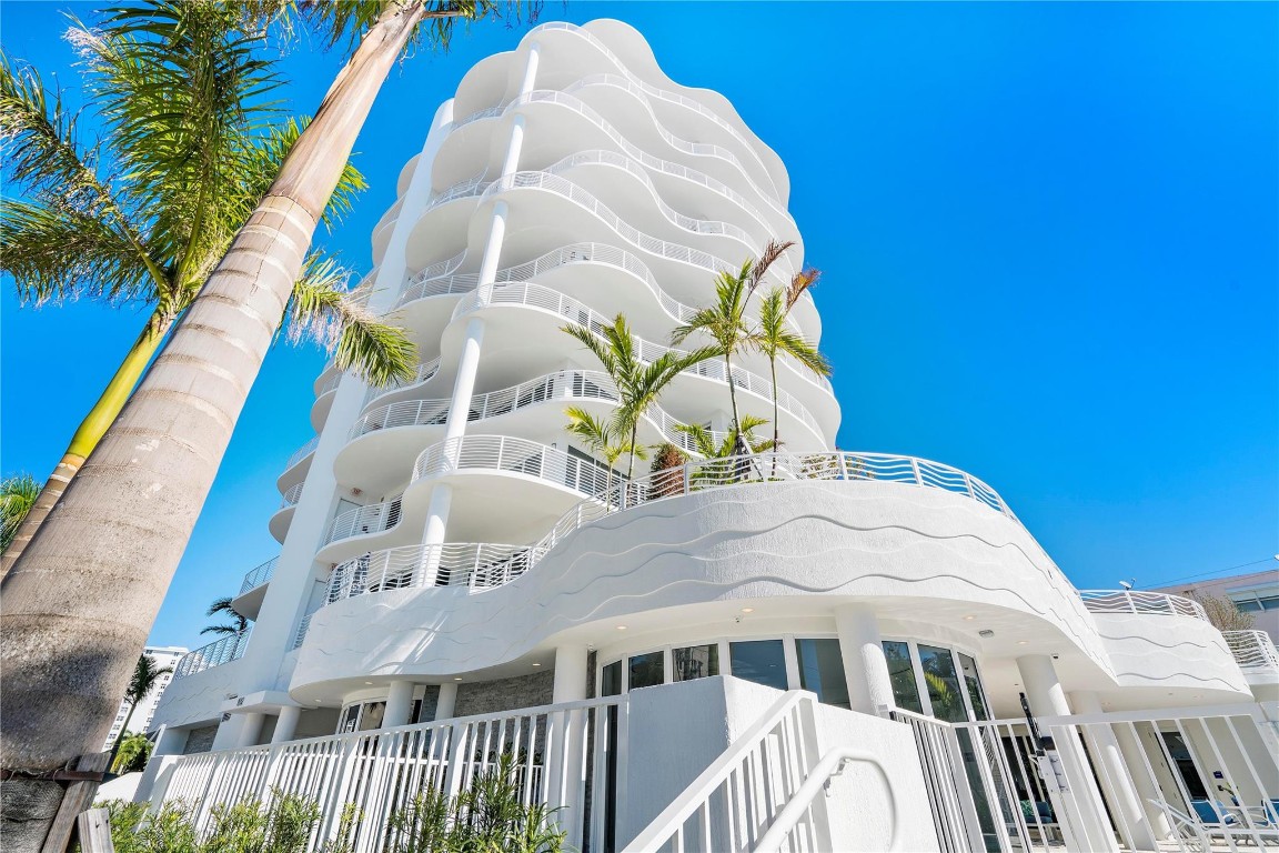 612 Bayshore #702 Fort Lauderdale, FL 33304