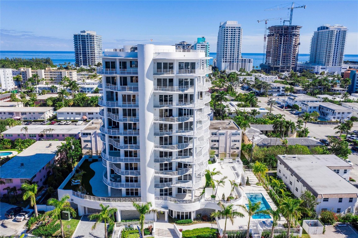 612 Bayshore #702 Fort Lauderdale, FL 33304