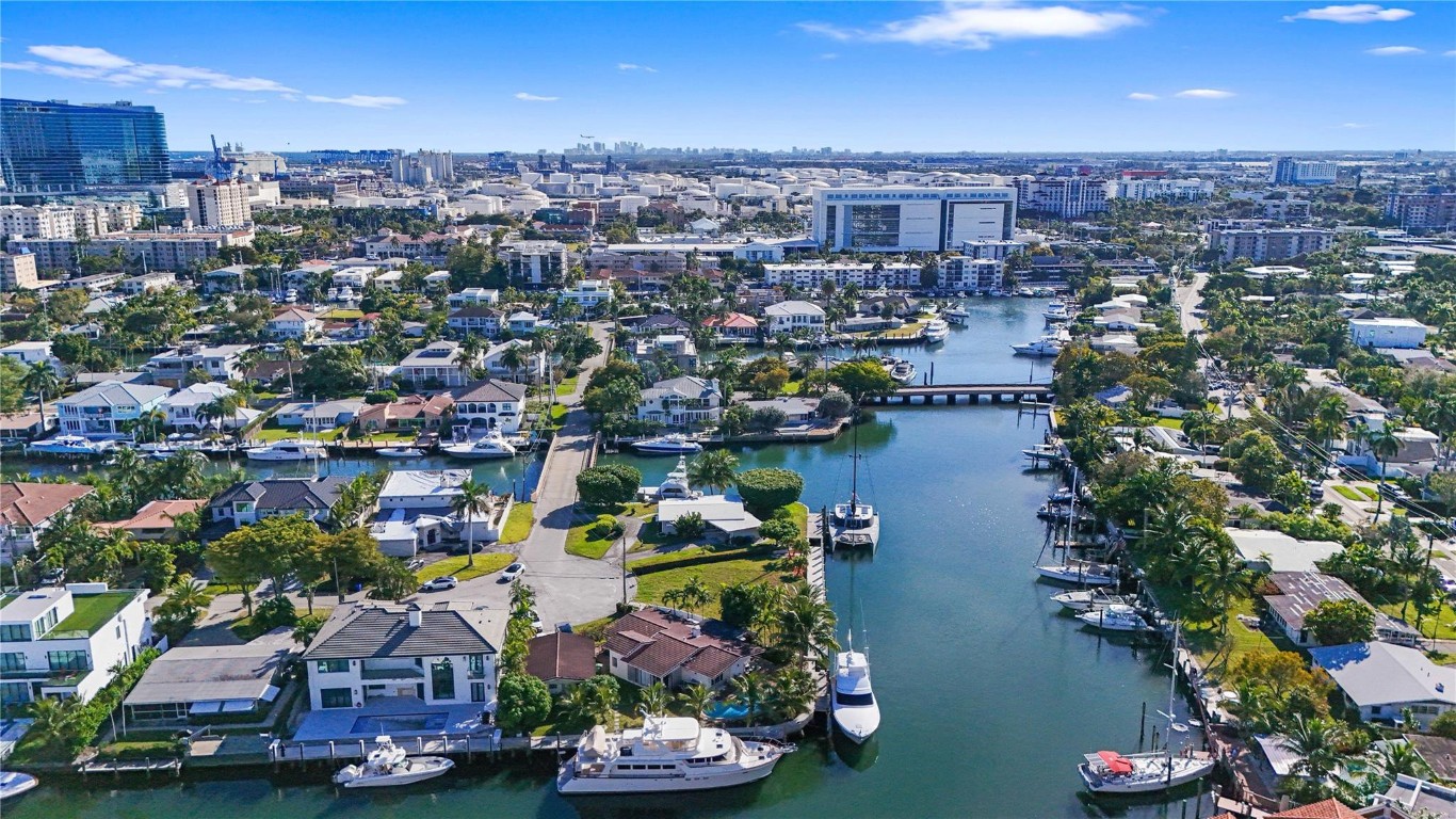 1429 SE 12th Fort Lauderdale, FL 33316