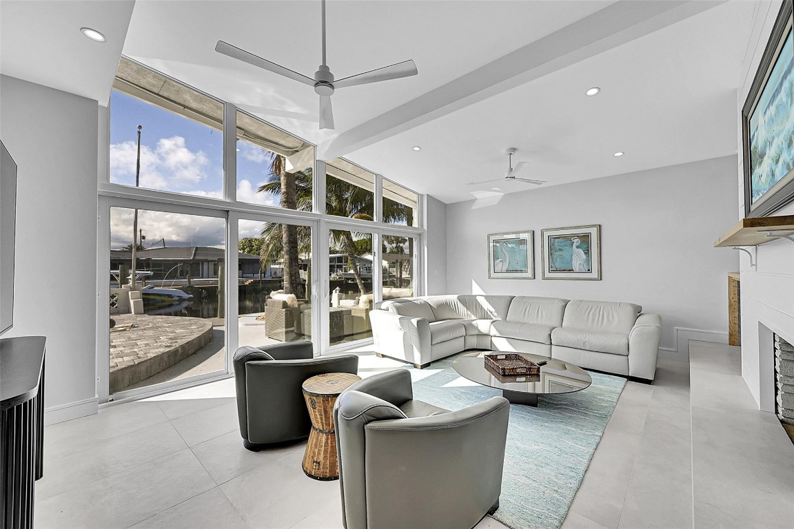 441 SE 14th Pompano Beach, FL 33060