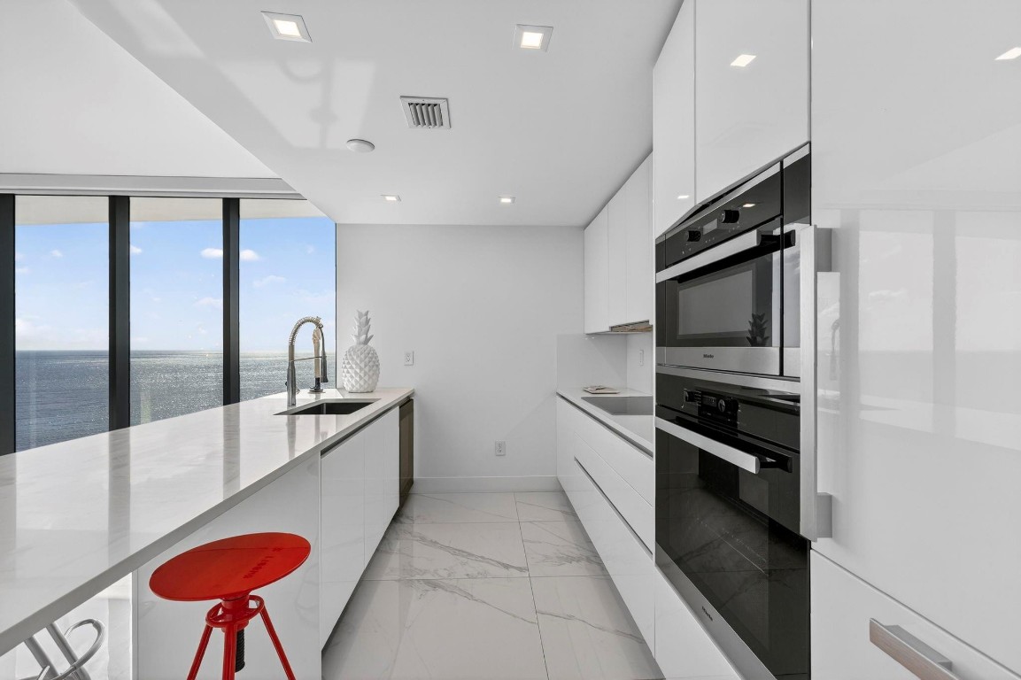 730 N Ocean #1204 Pompano Beach, FL 33062