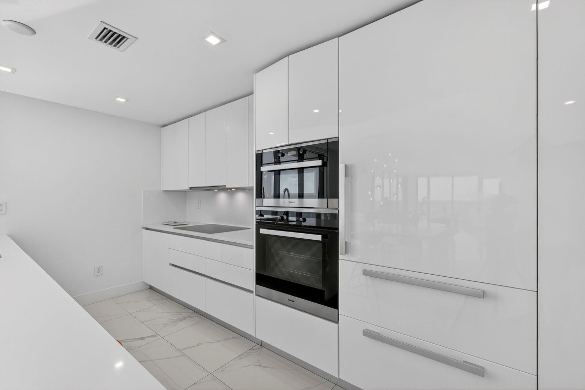 730 N Ocean #1204 Pompano Beach, FL 33062