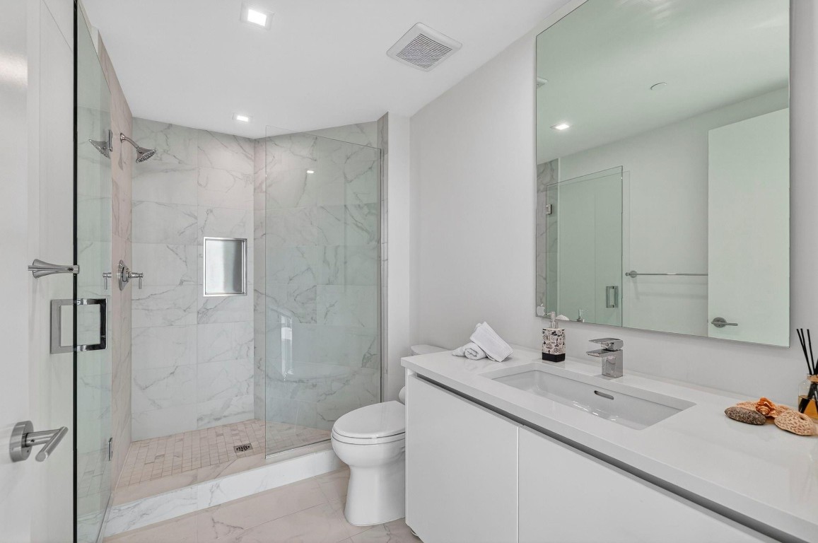 730 N Ocean #1204 Pompano Beach, FL 33062