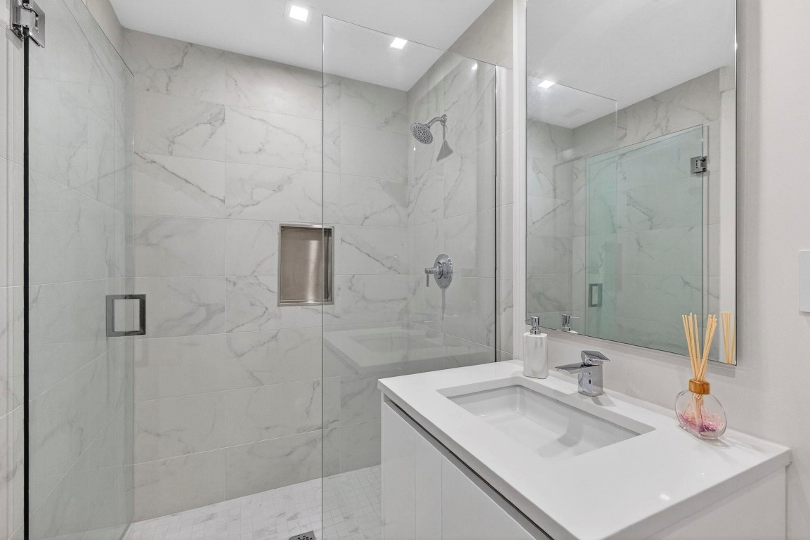 730 N Ocean #1204 Pompano Beach, FL 33062