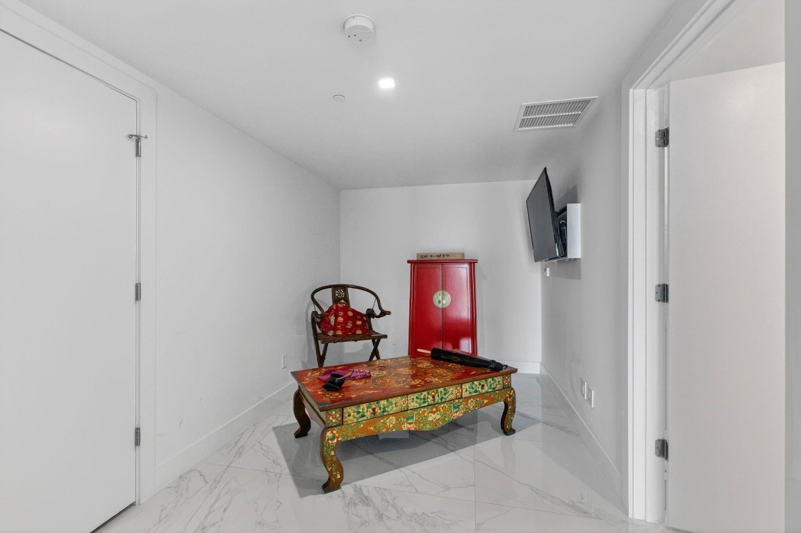 730 N Ocean #1204 Pompano Beach, FL 33062