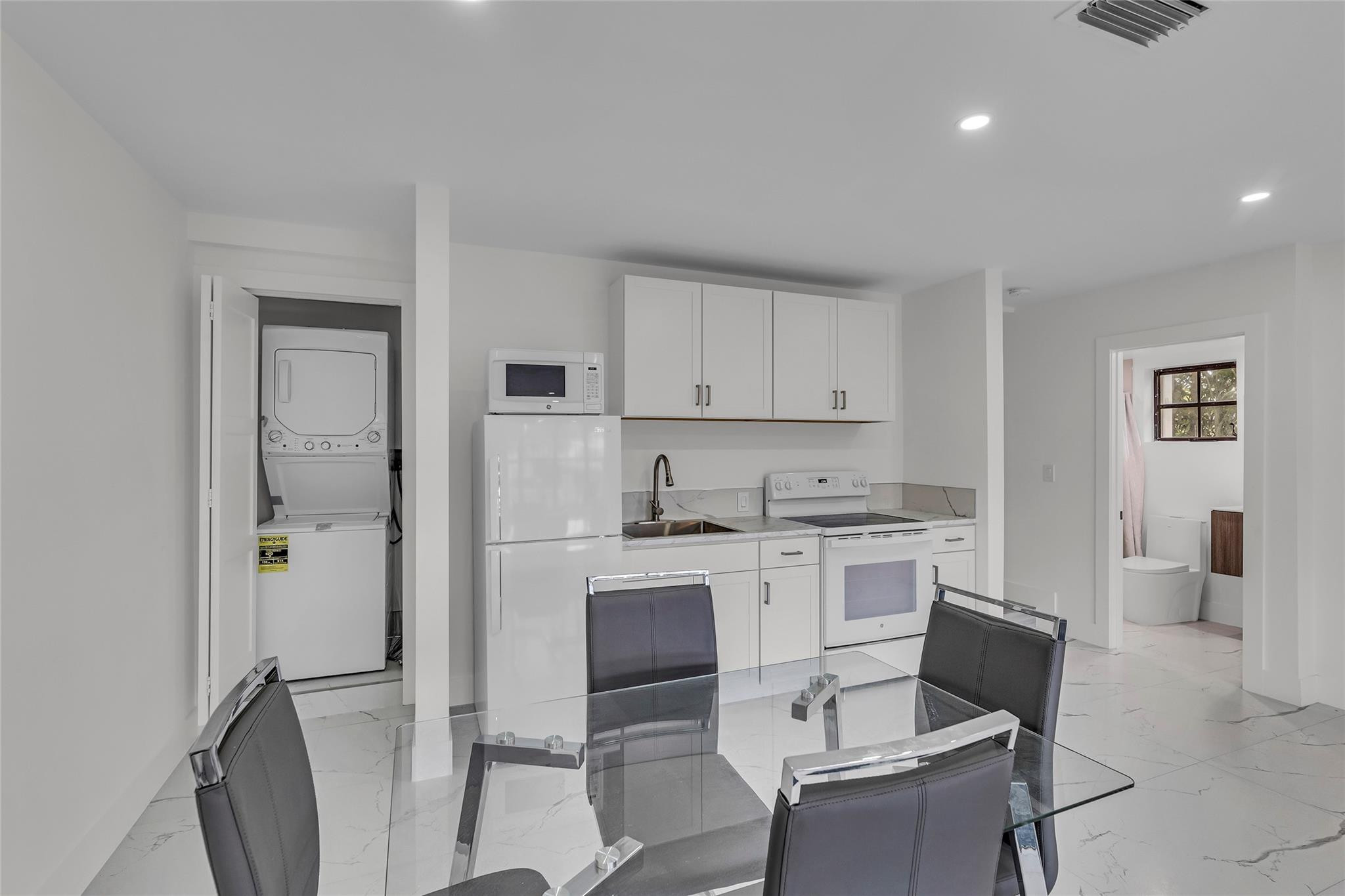 616 3rd Key Fort Lauderdale, FL 33304