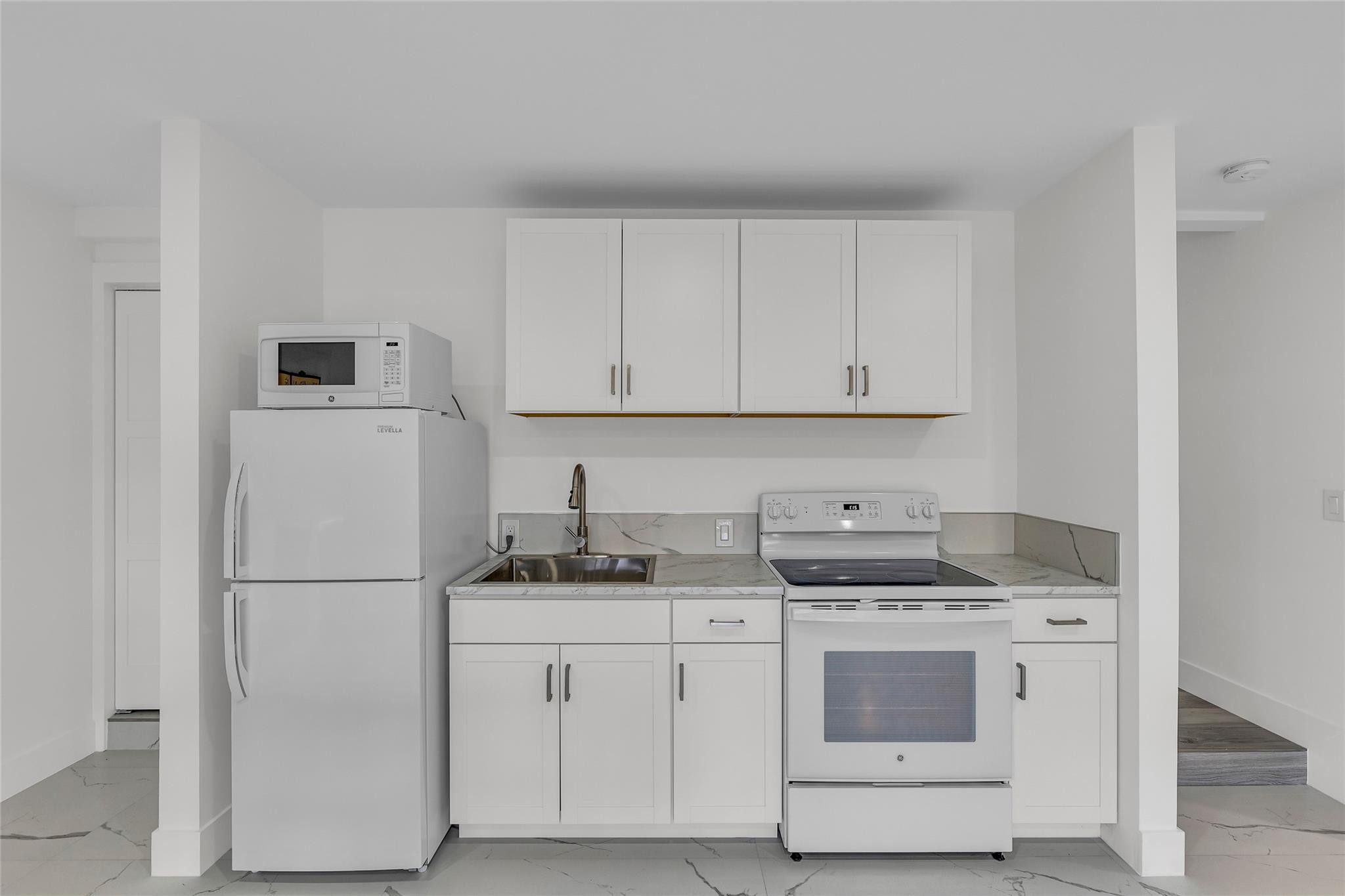 616 3rd Key Fort Lauderdale, FL 33304