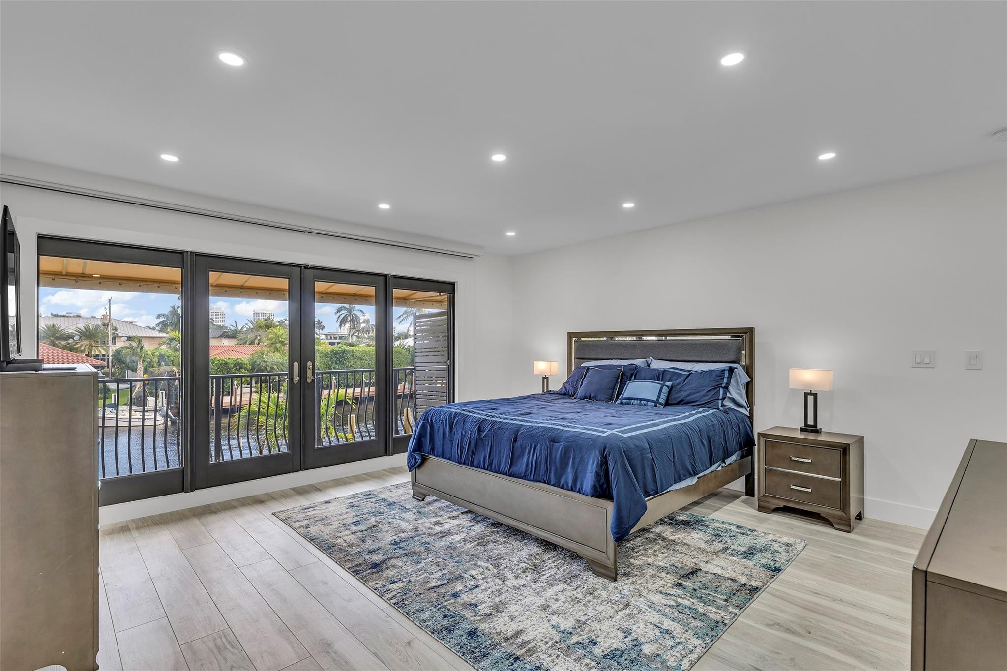 616 3rd Key Fort Lauderdale, FL 33304